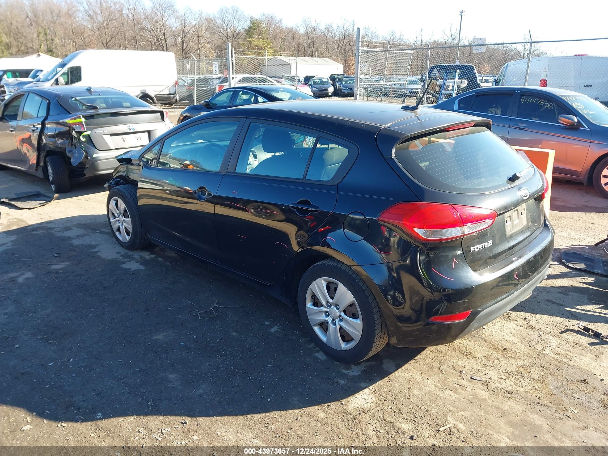 KIA FORTE image 3