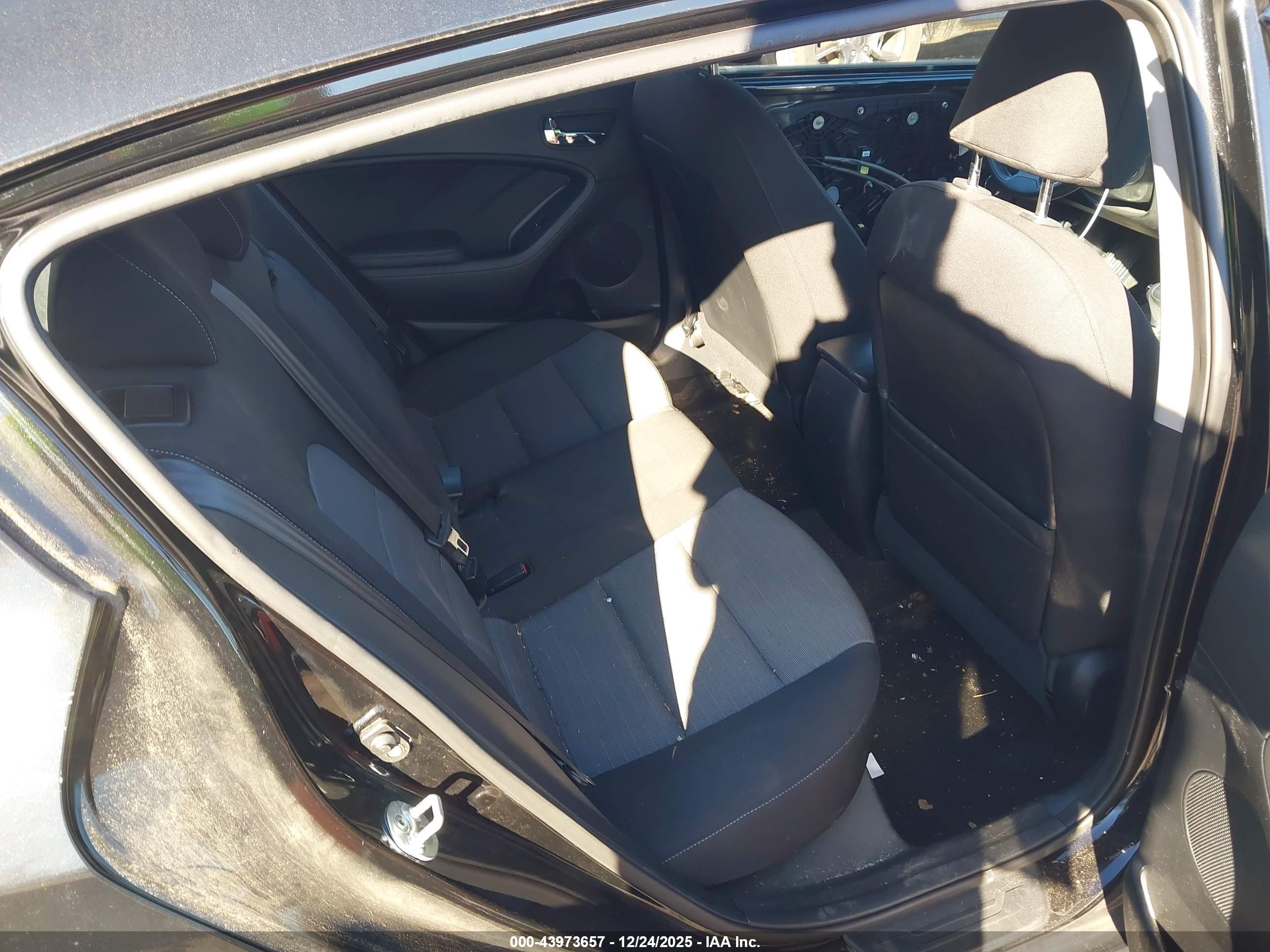 KIA FORTE image 8