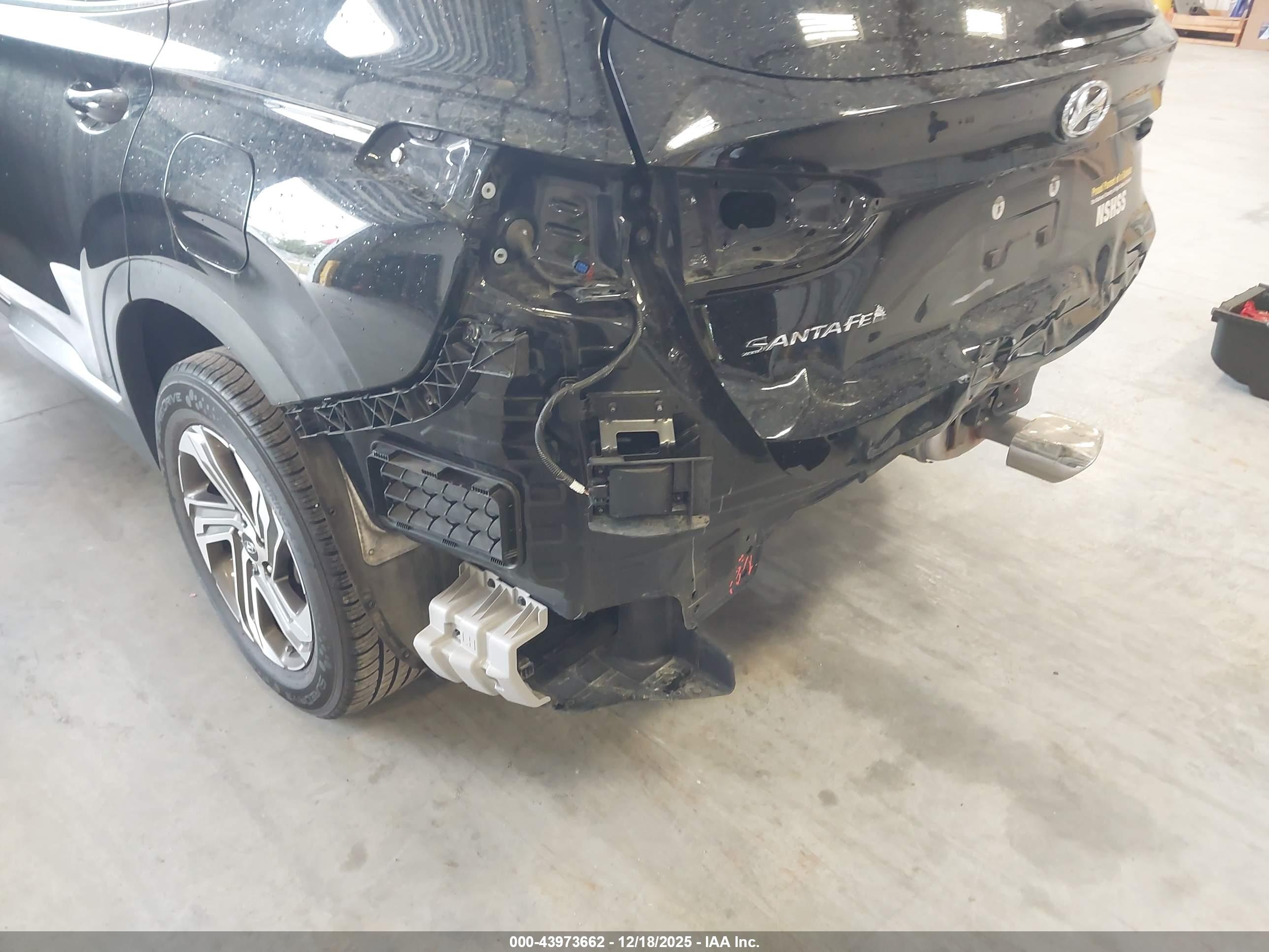 HYUNDAI SANTA image 6
