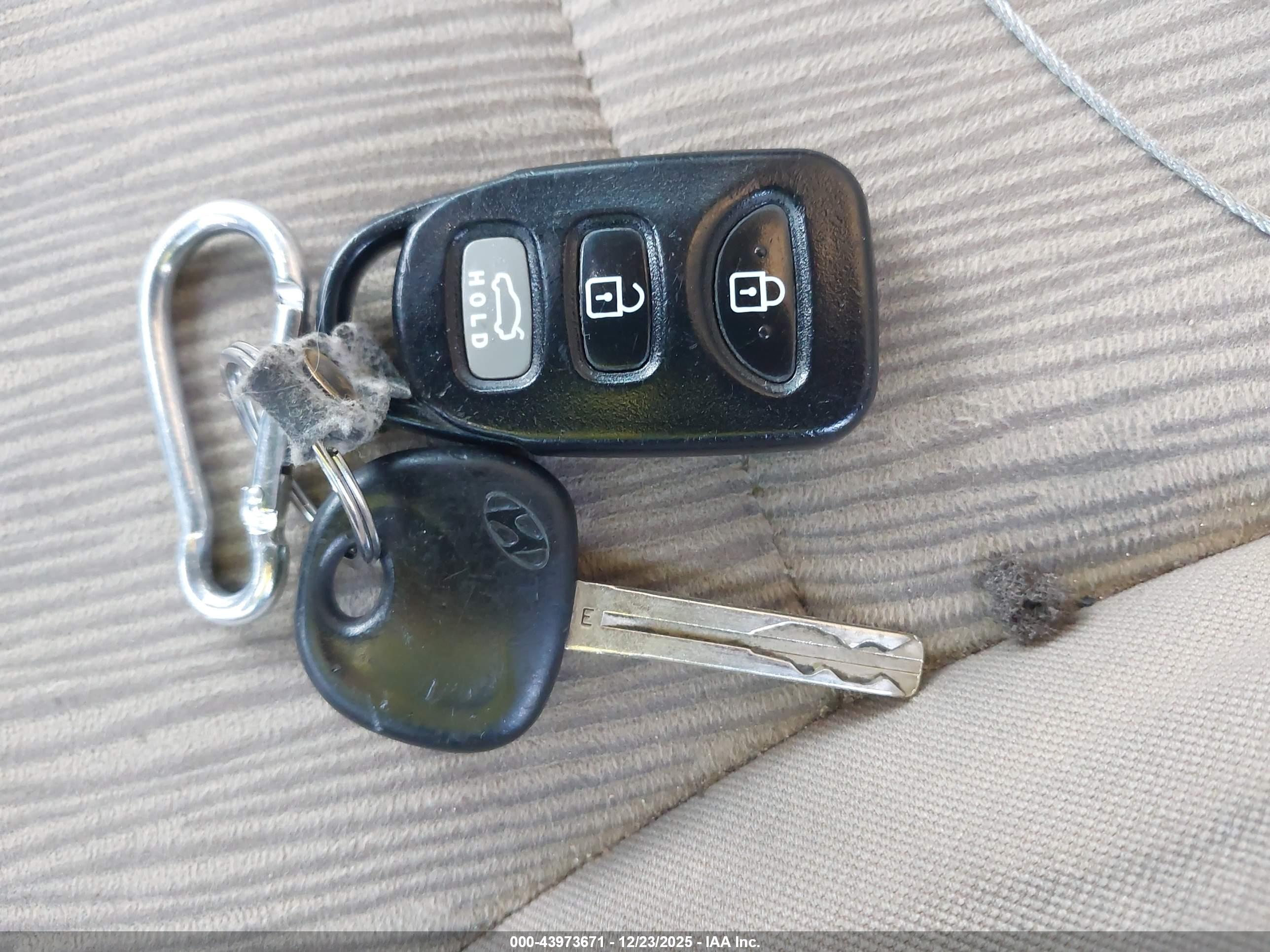 HYUNDAI SONATA image 11