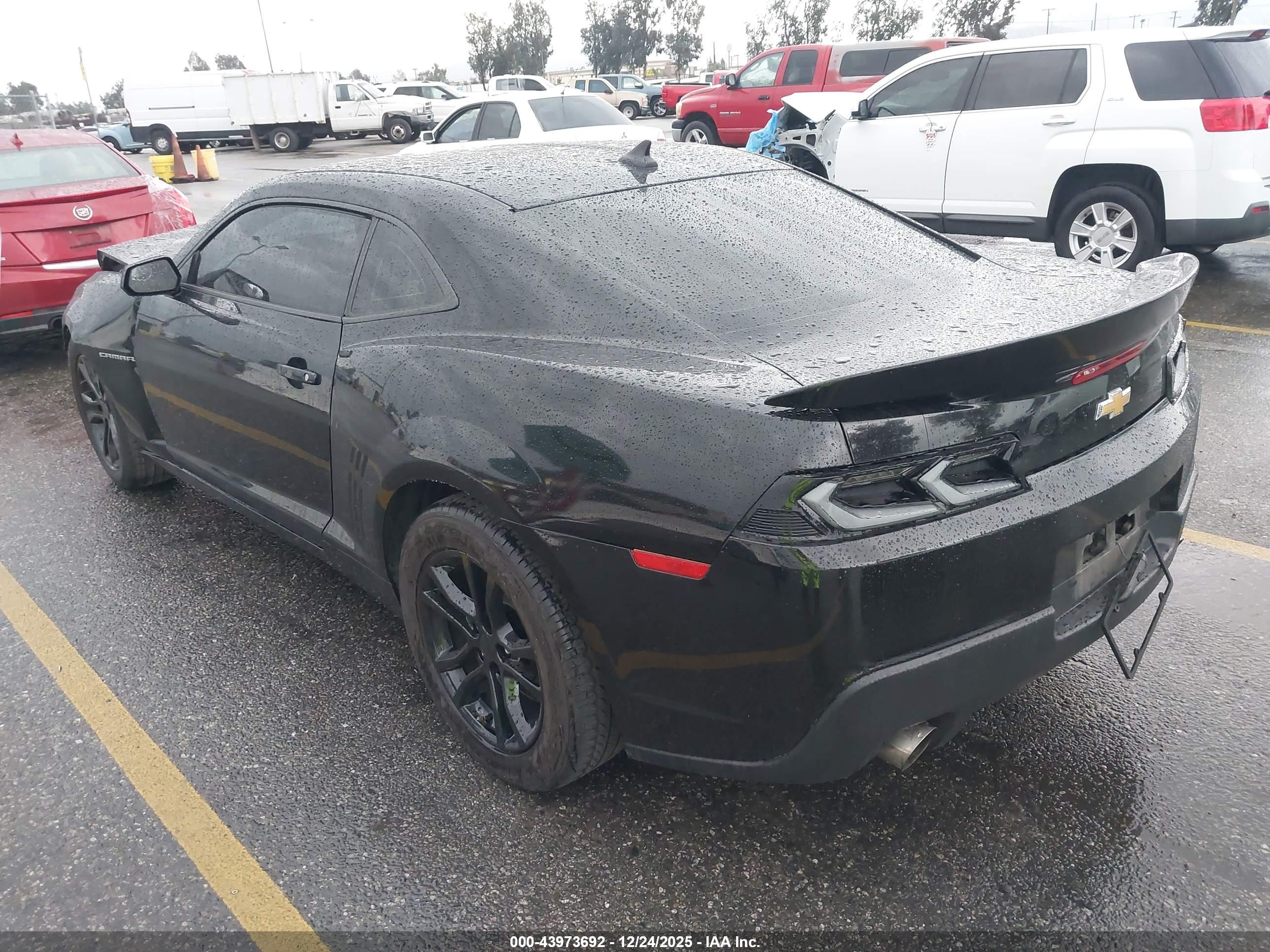CHEVROLET CAMARO image 3