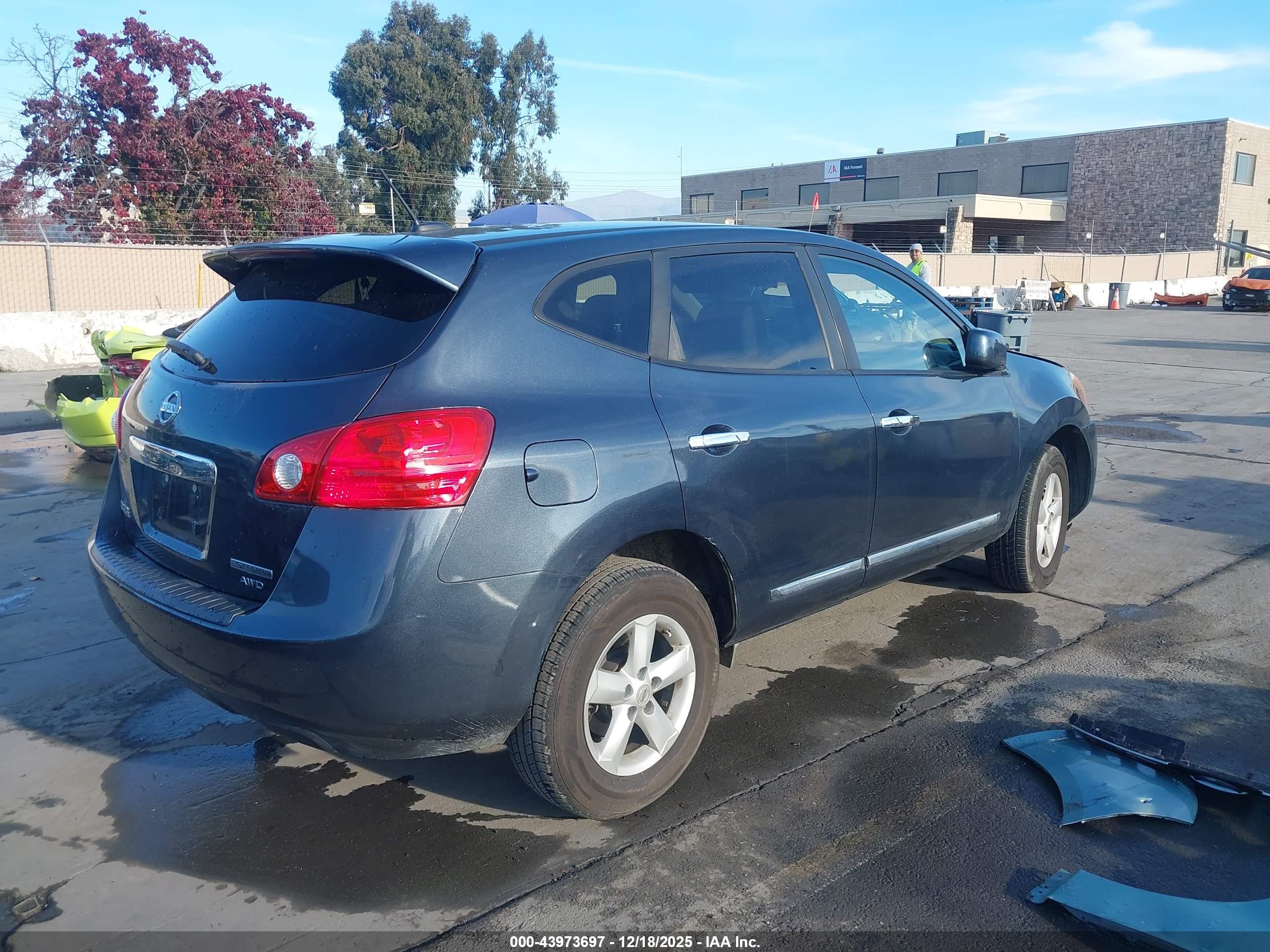 NISSAN ROGUE image 4