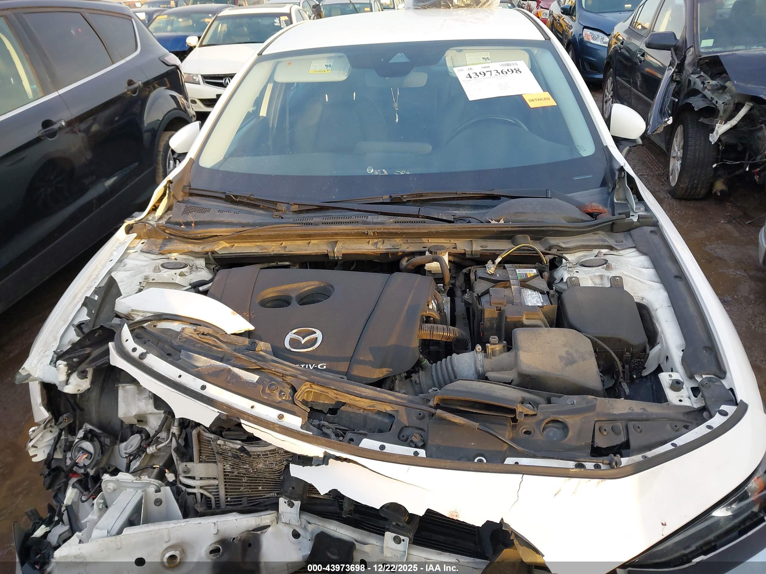 MAZDA MAZDA3 image 10
