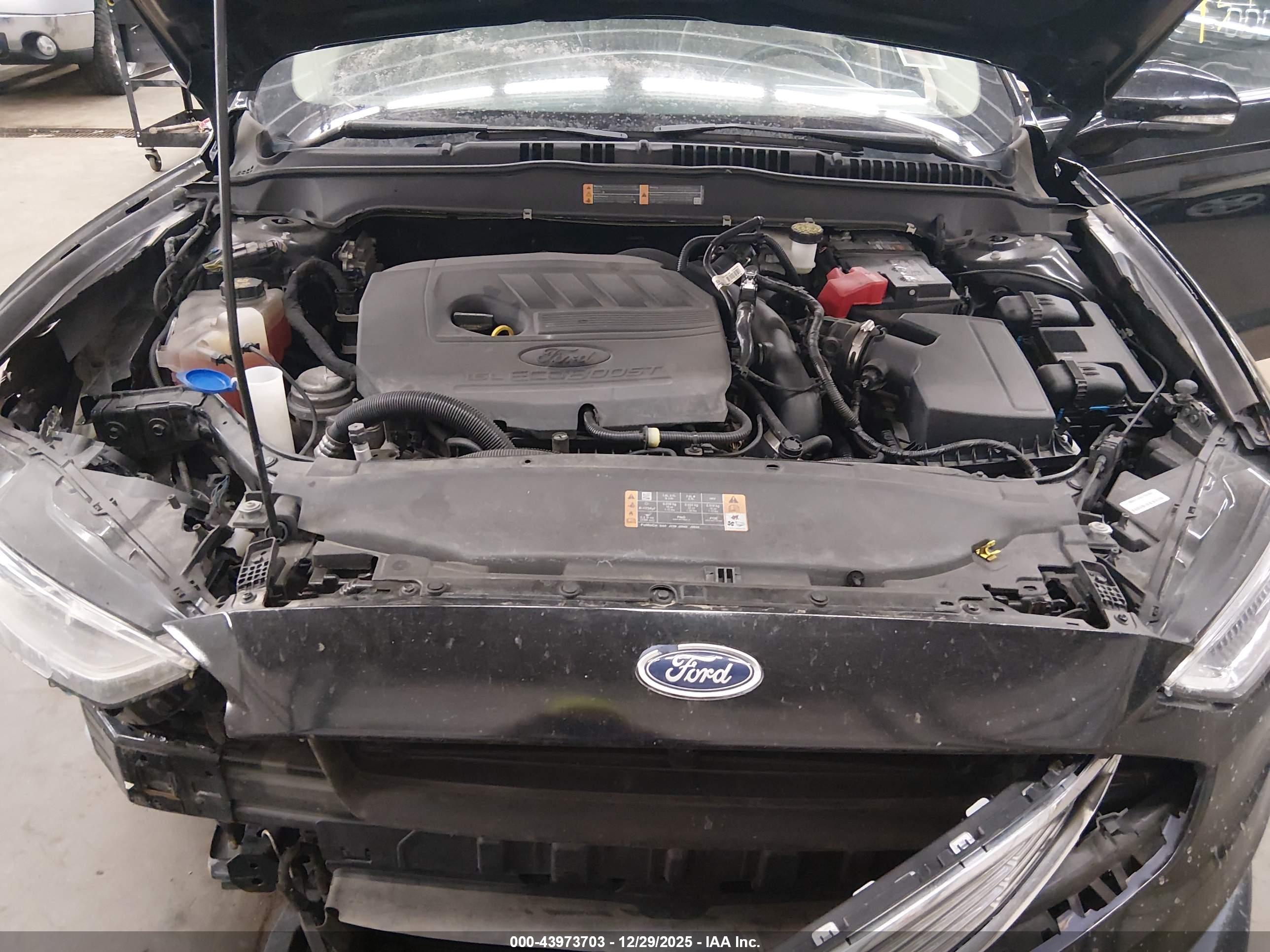 FORD FUSION image 10