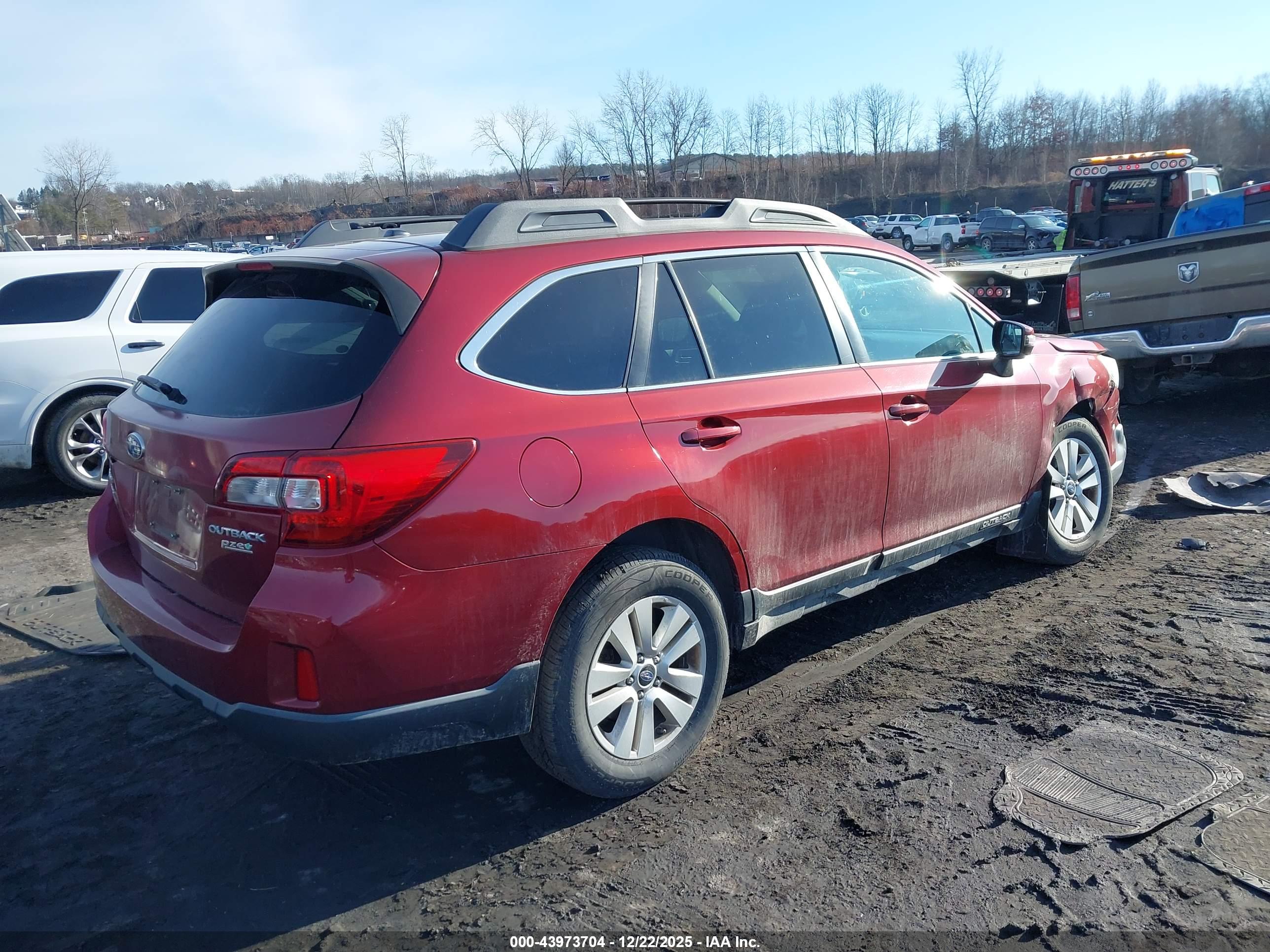 SUBARU OUTBACK image 4