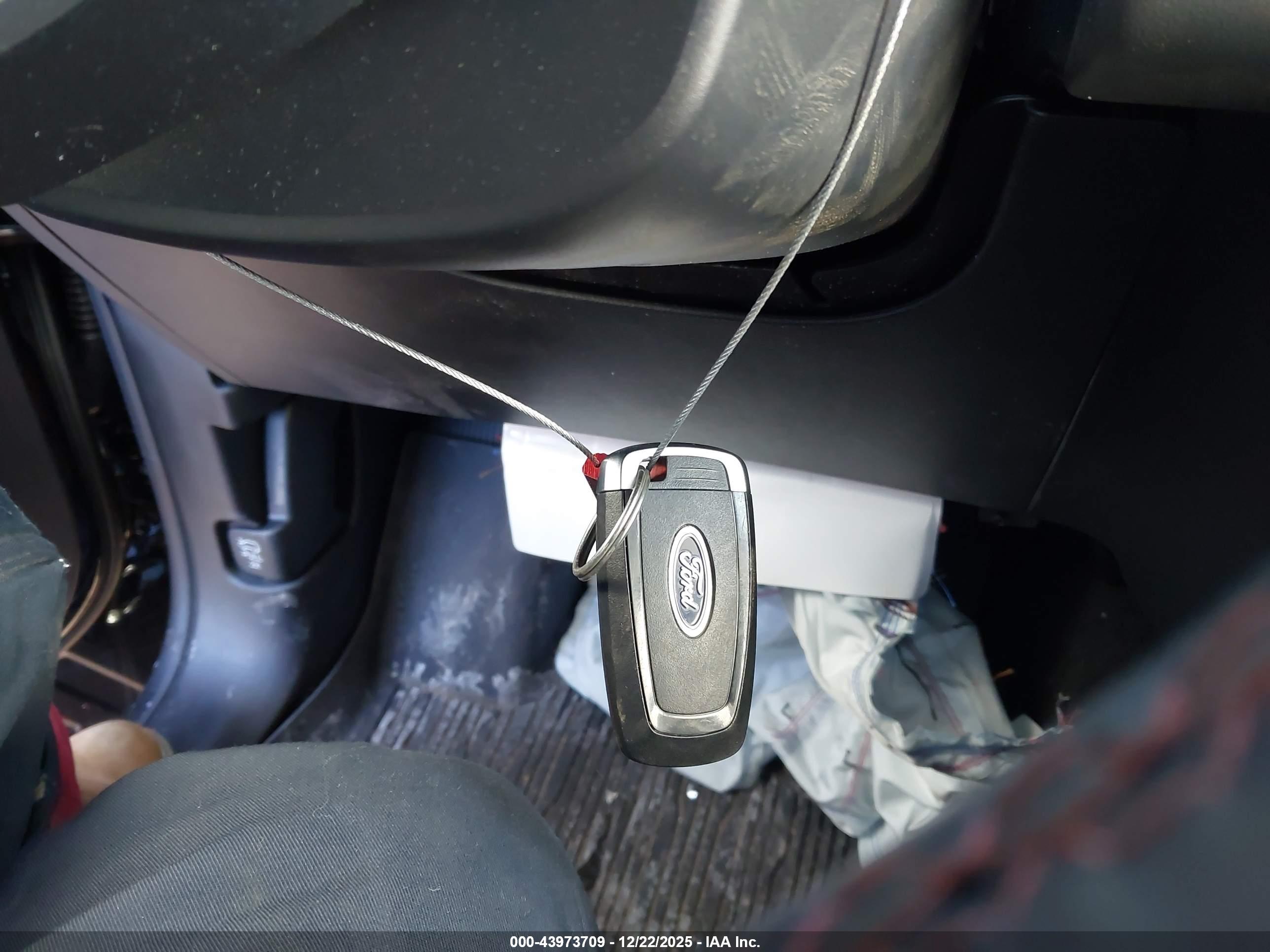FORD EXPLORER image 11