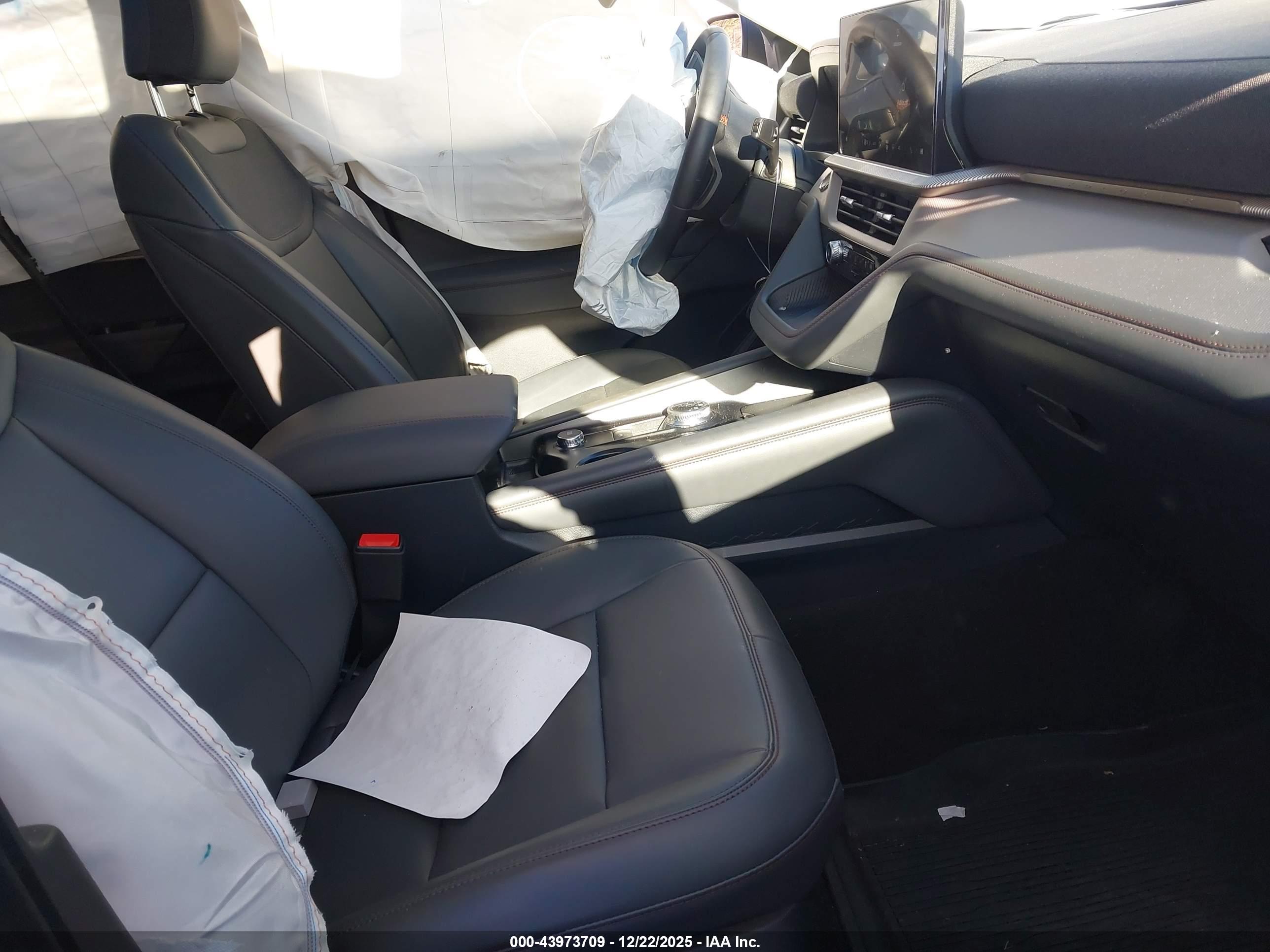 FORD EXPLORER image 5