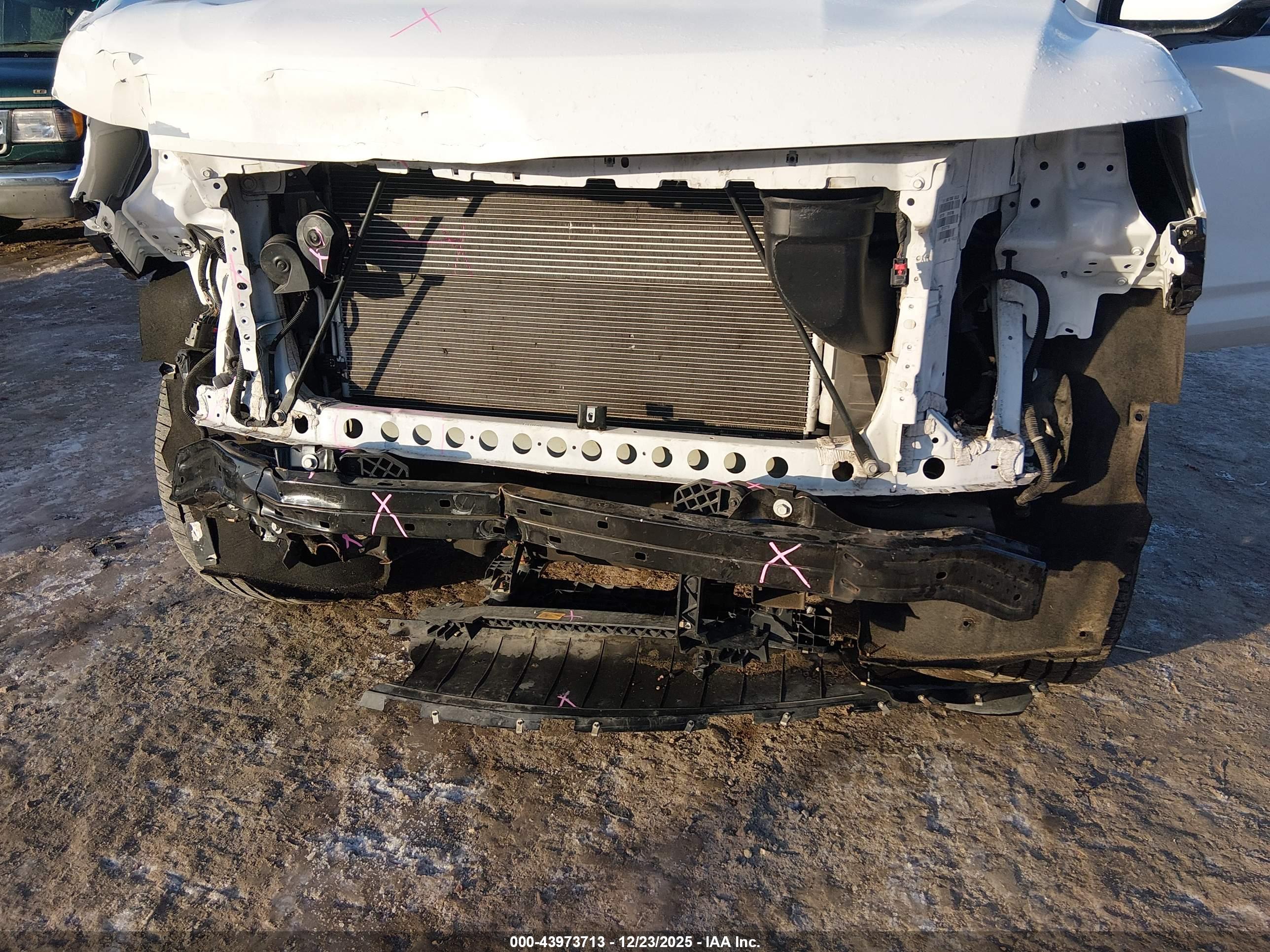 CHEVROLET TAHOE image 6