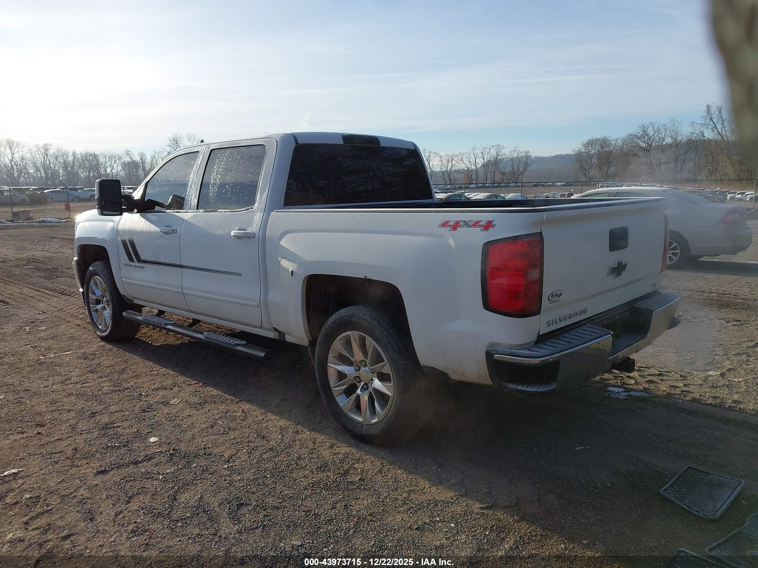 CHEVROLET SILVERADO image 3