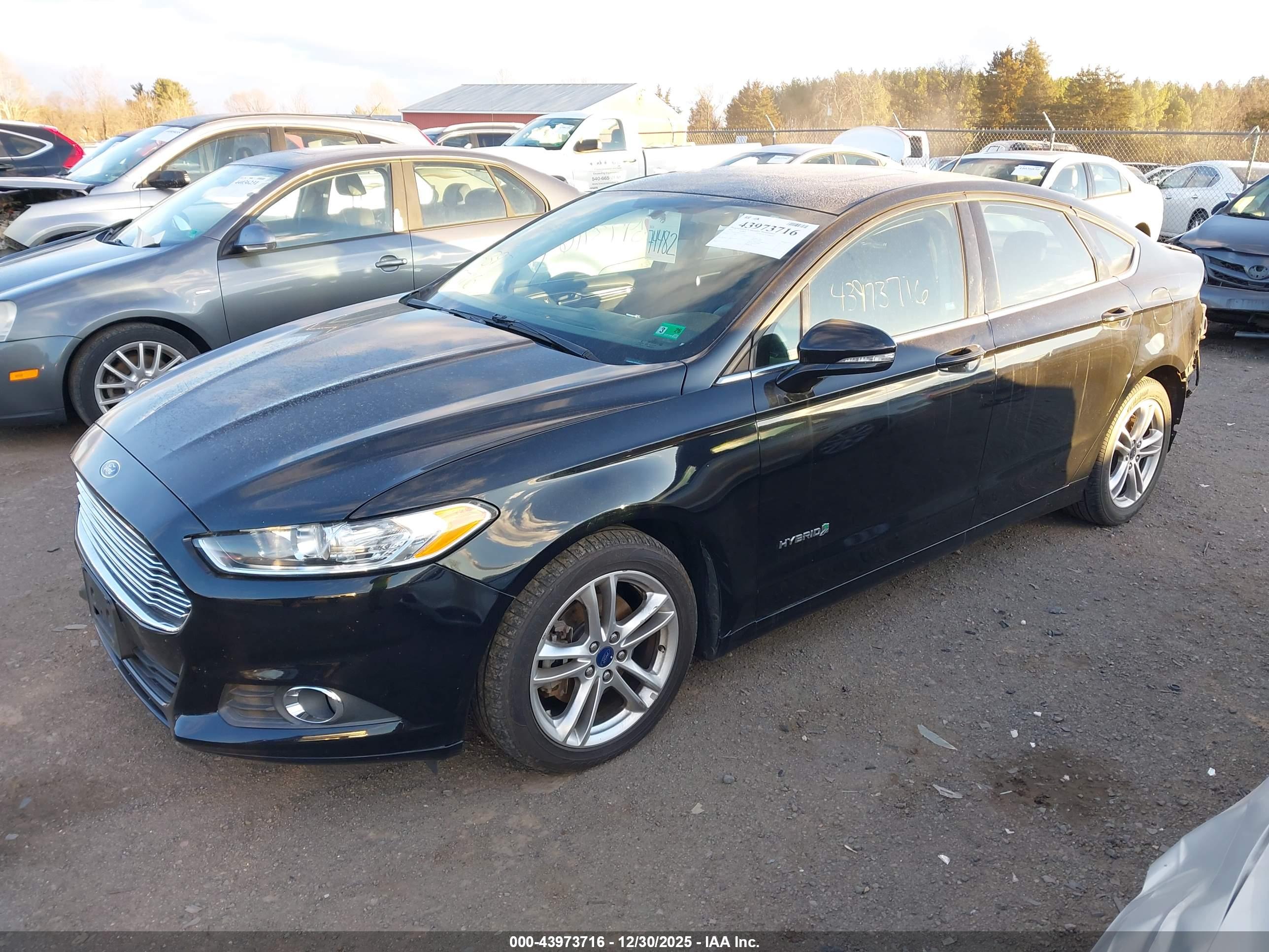FORD FUSION image 2