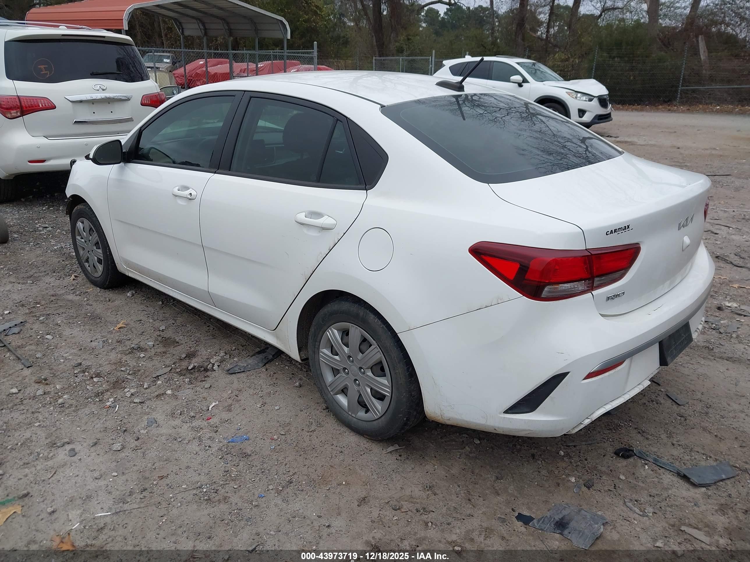 KIA RIO image 3