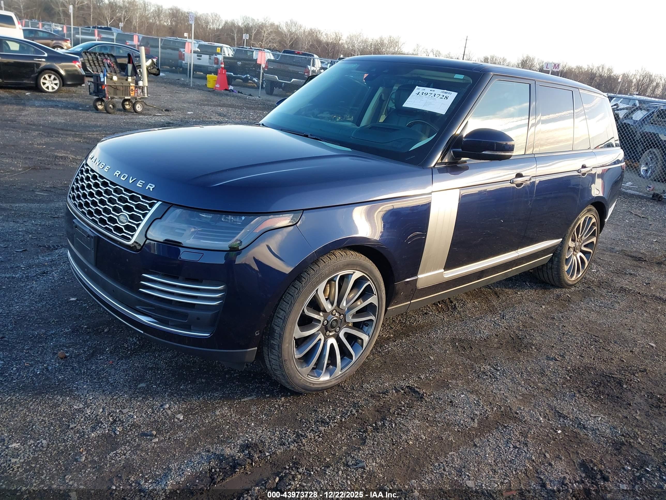 LAND ROVER image 2