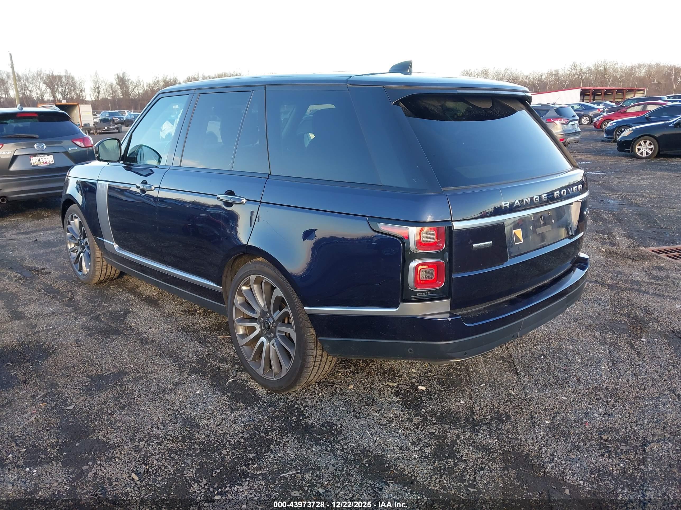 LAND ROVER image 3