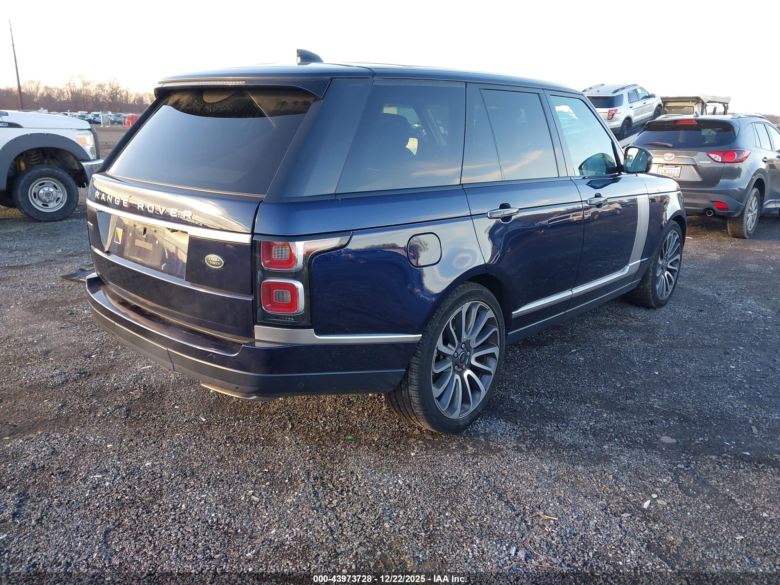 LAND ROVER image 4