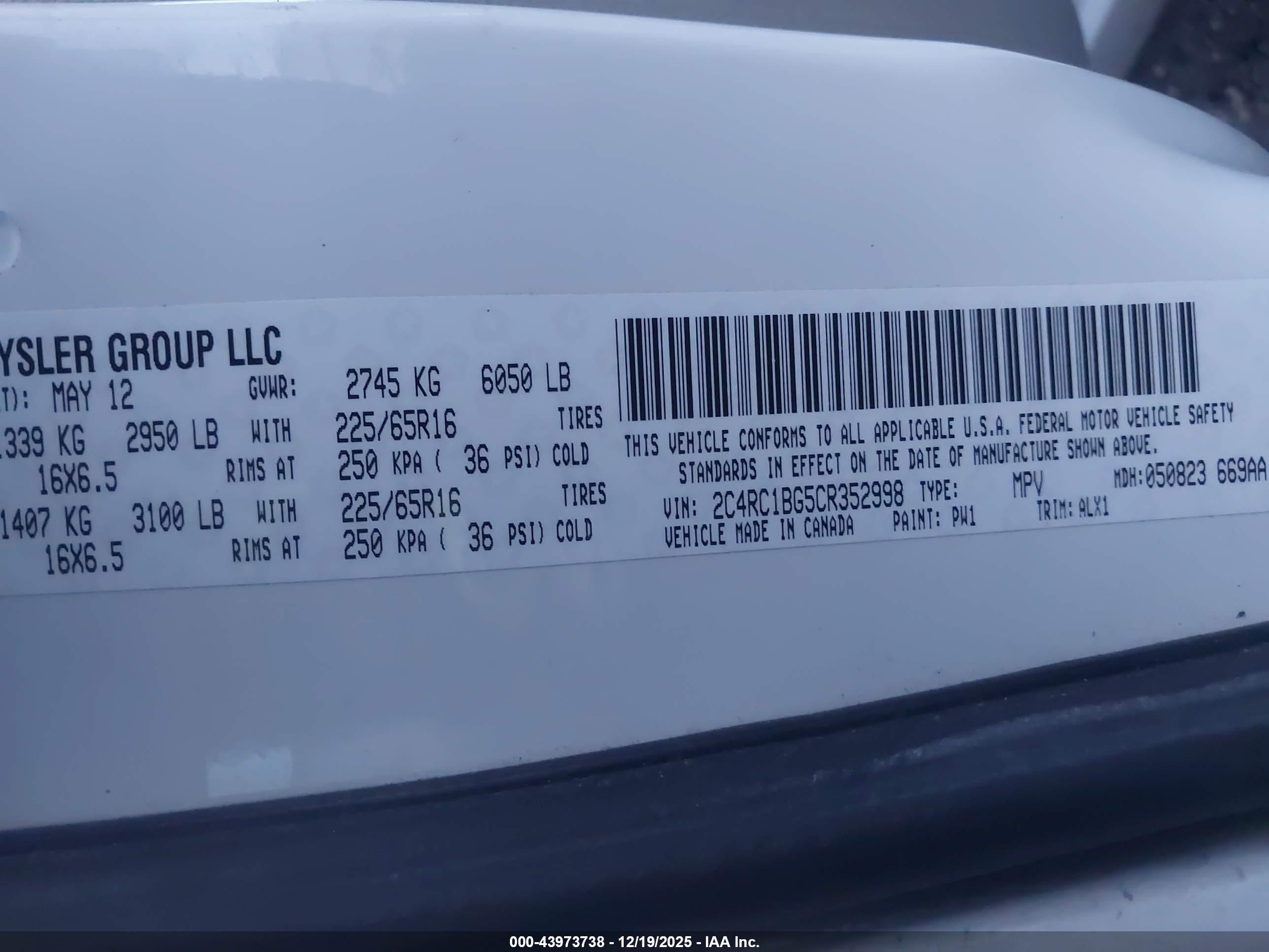CHRYSLER TOWN image 9