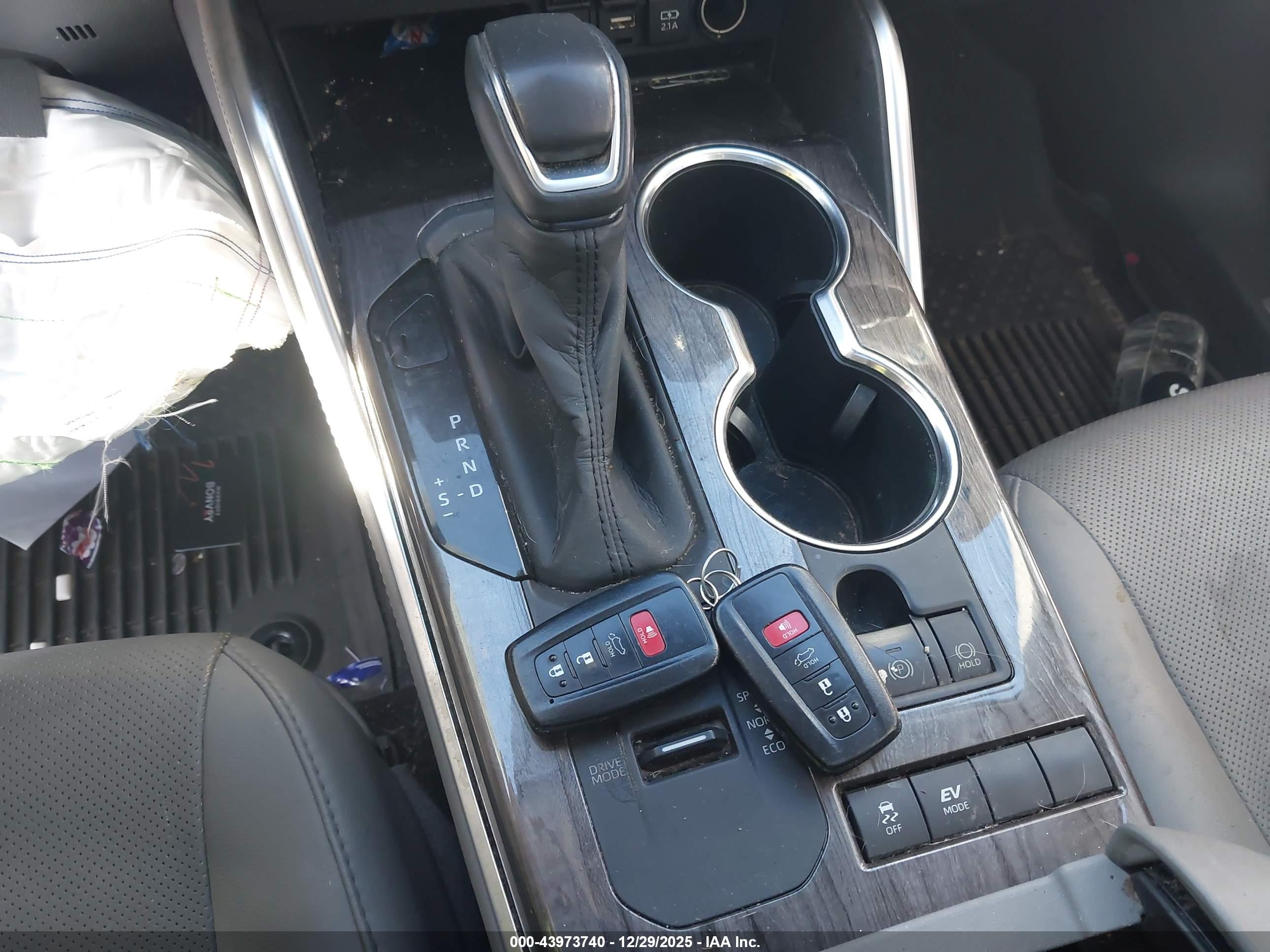 TOYOTA HIGHLANDER image 11