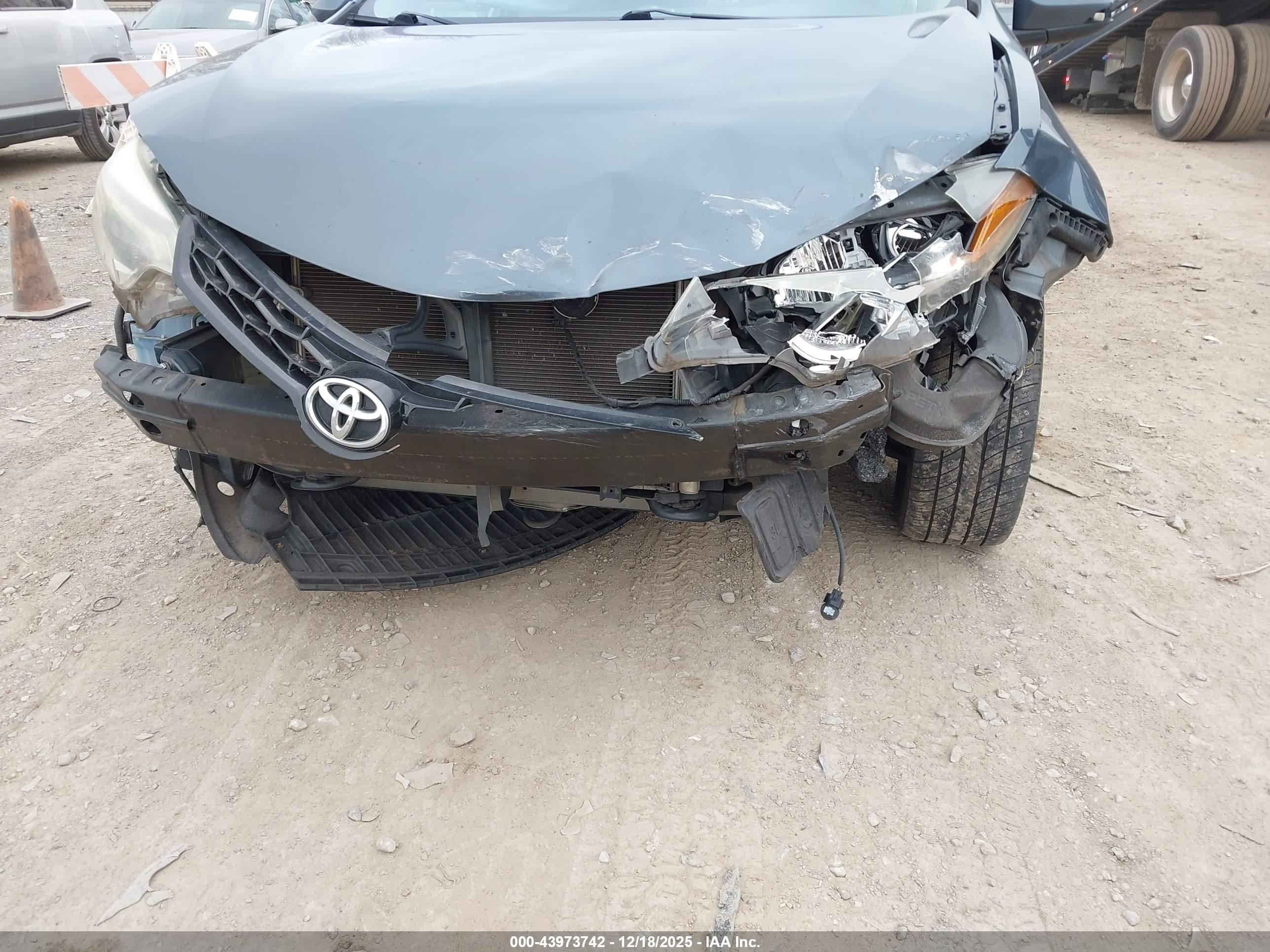 TOYOTA COROLLA image 6