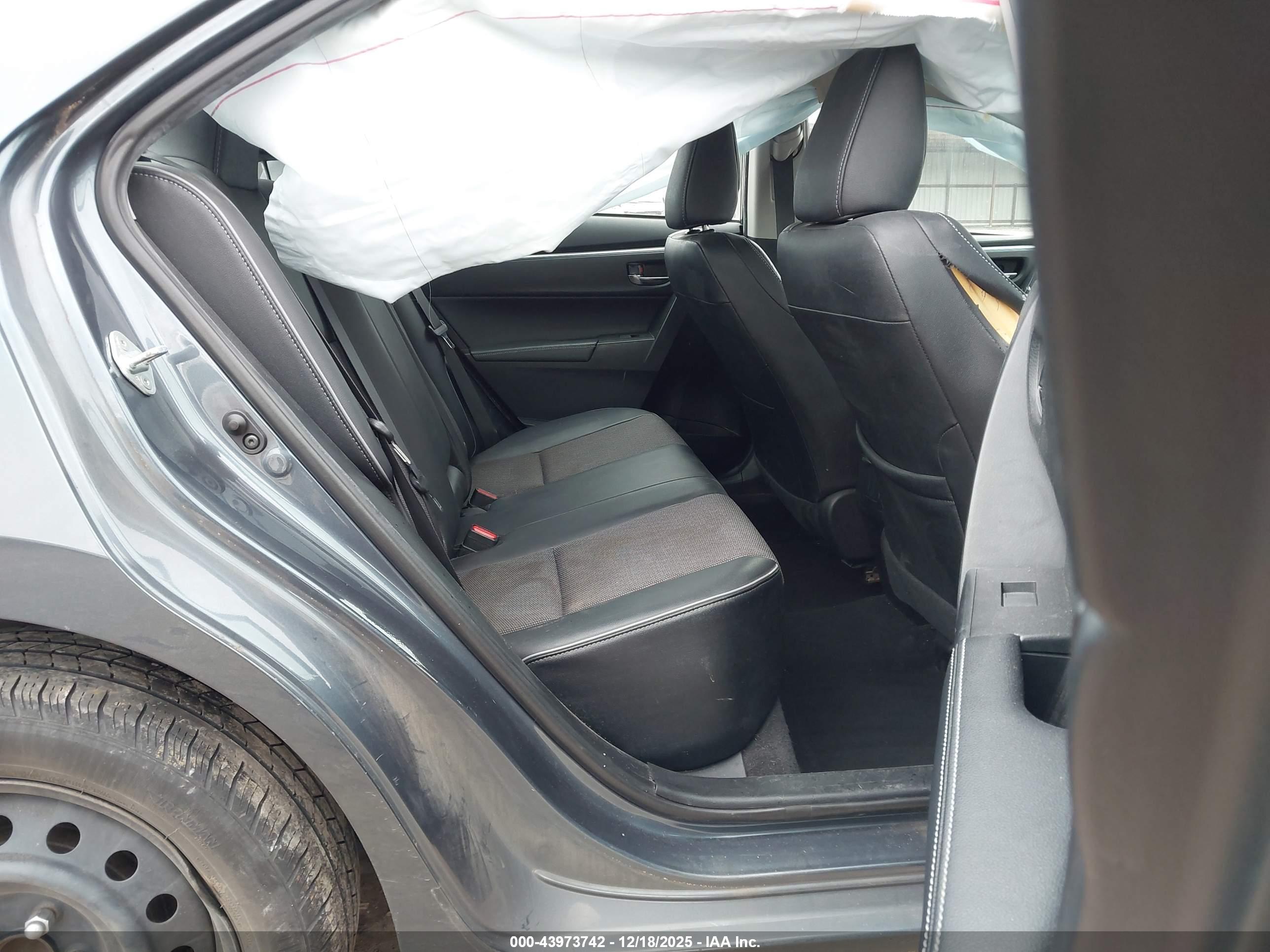TOYOTA COROLLA image 8