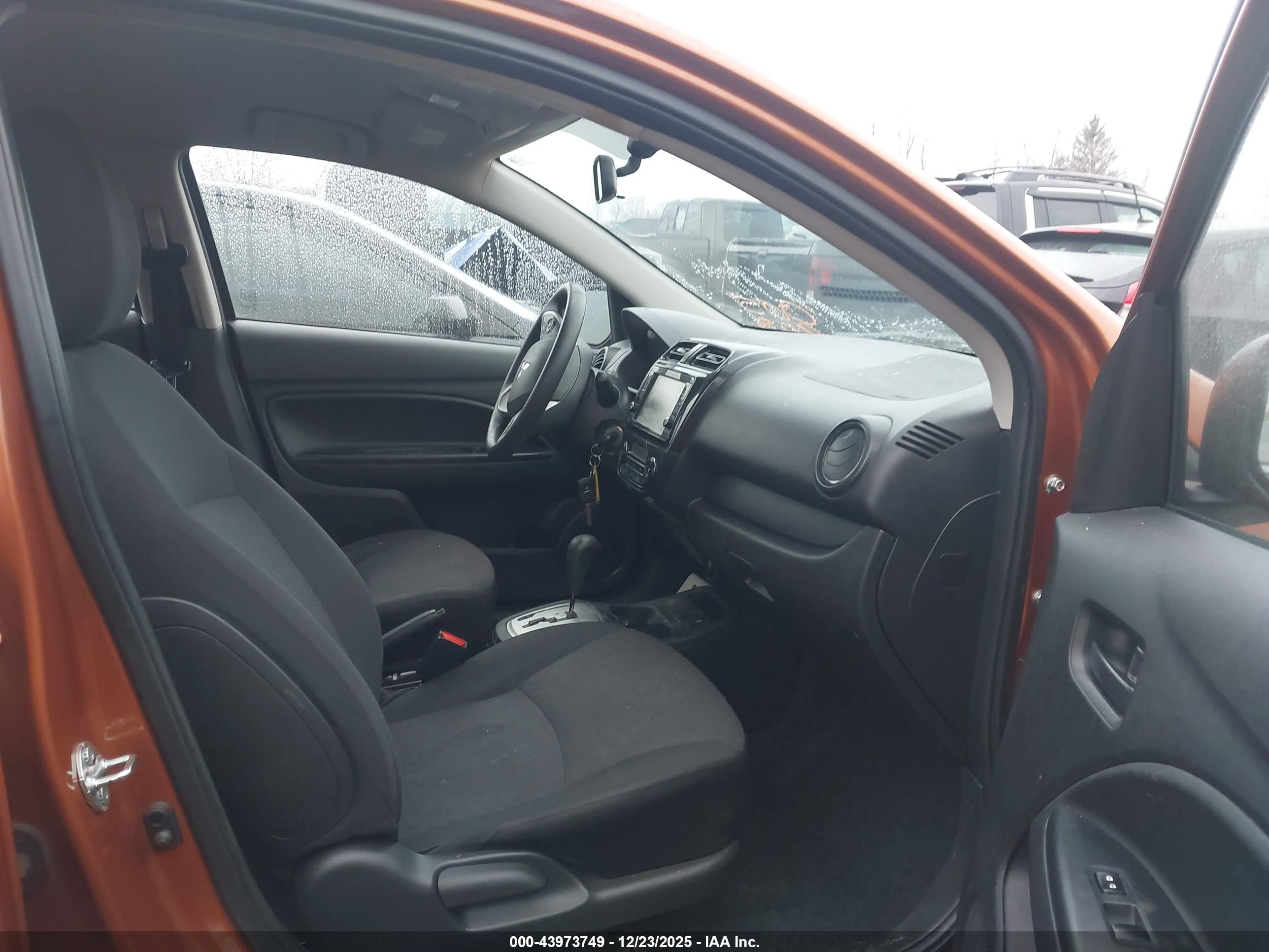 MITSUBISHI MIRAGE image 5