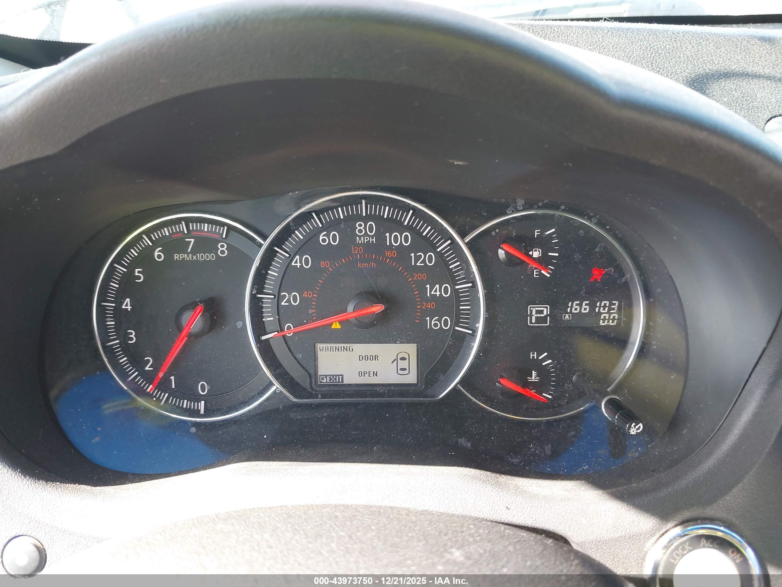 NISSAN MAXIMA image 7