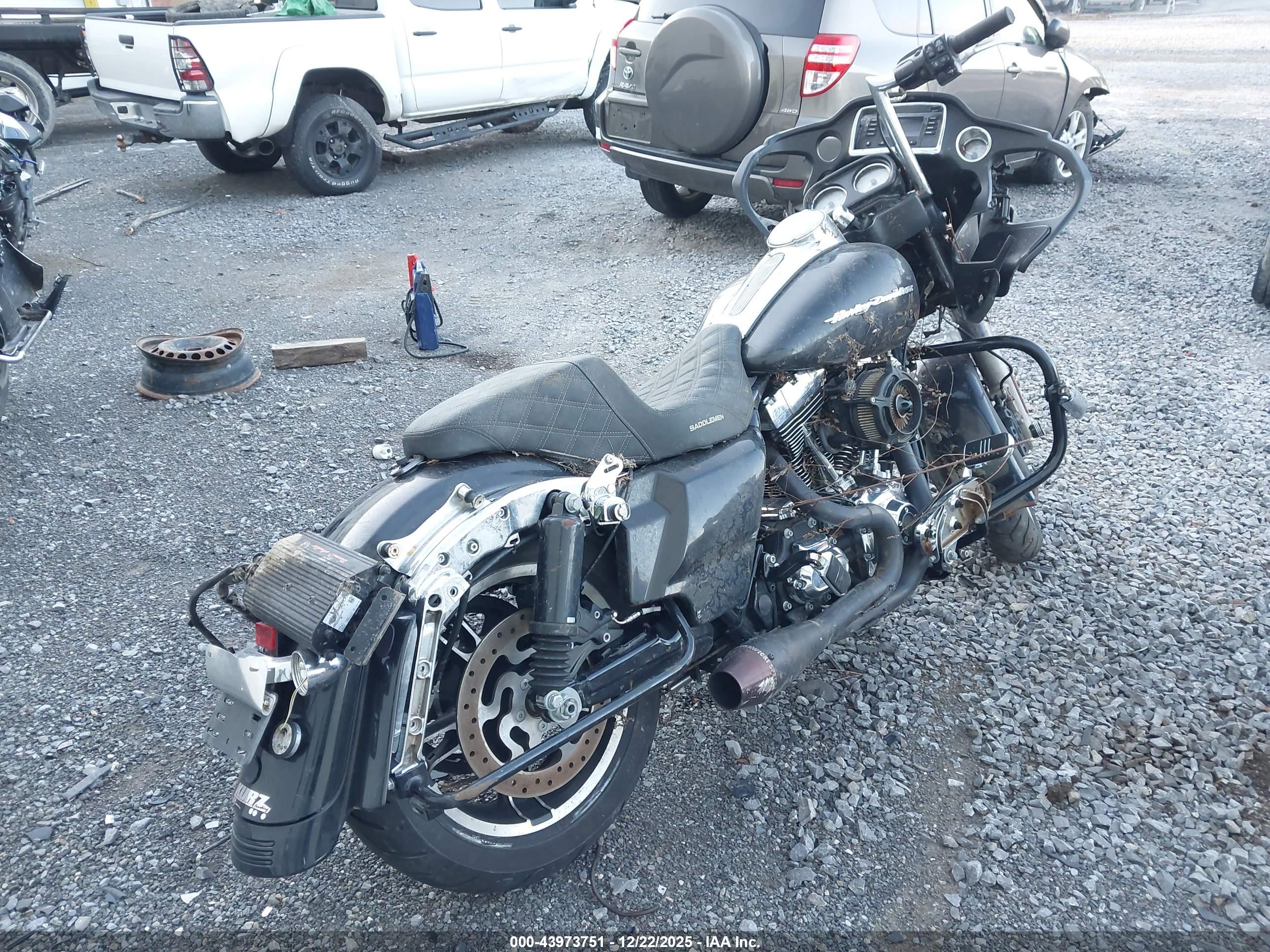 HARLEY-DAVIDSON FLTRX image 4