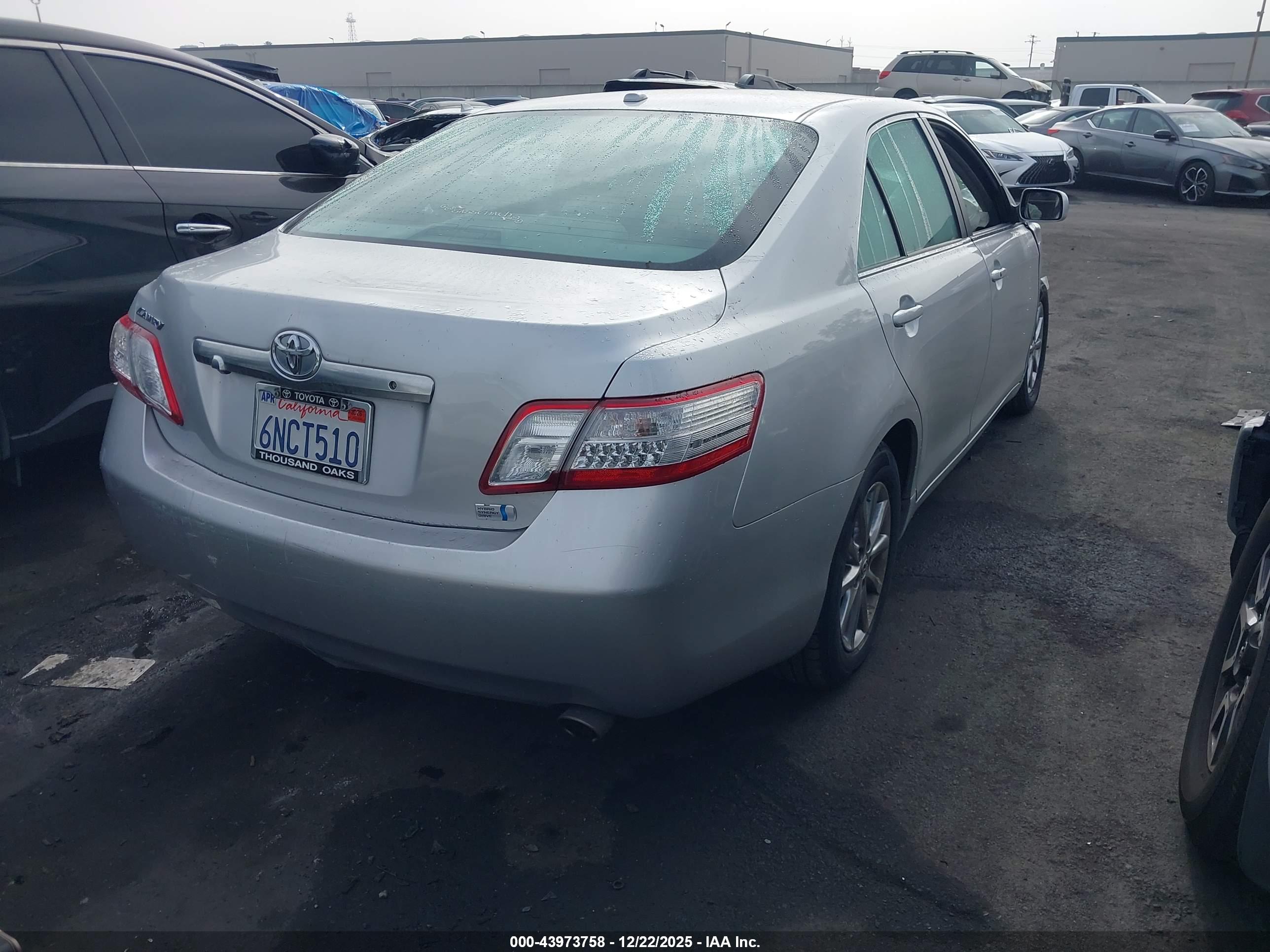 TOYOTA CAMRY image 4