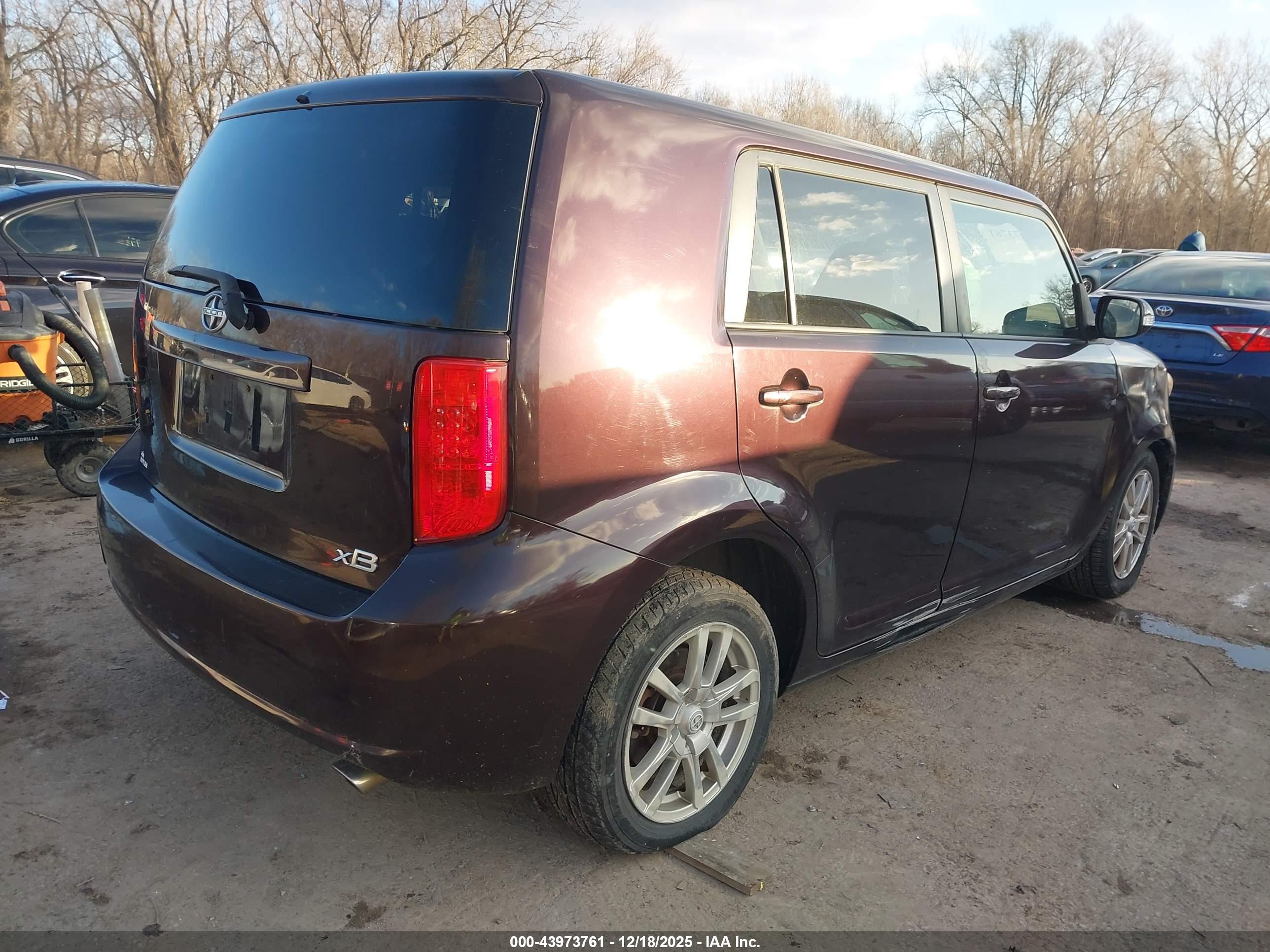 SCION XB image 4