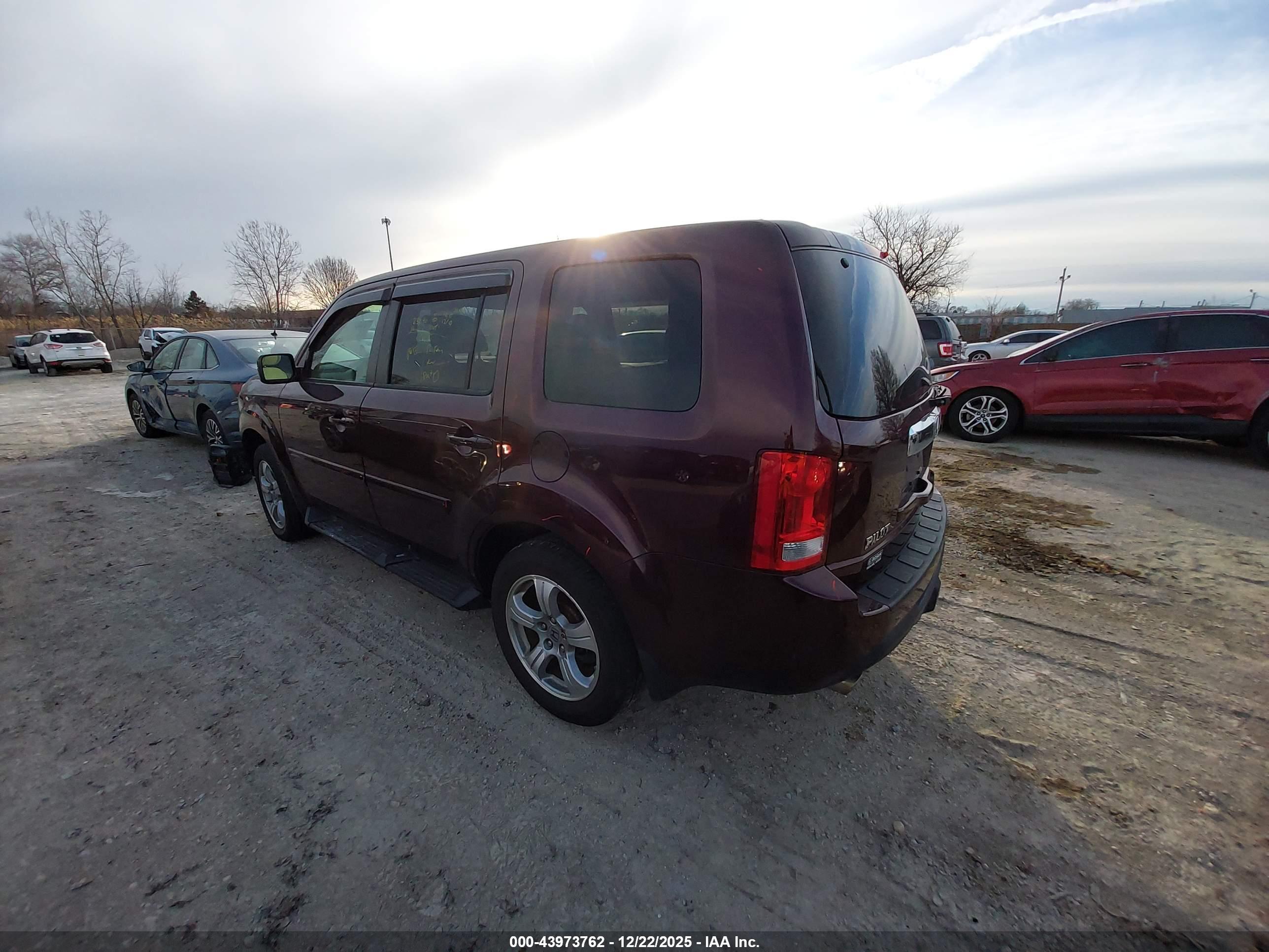 HONDA PILOT image 3