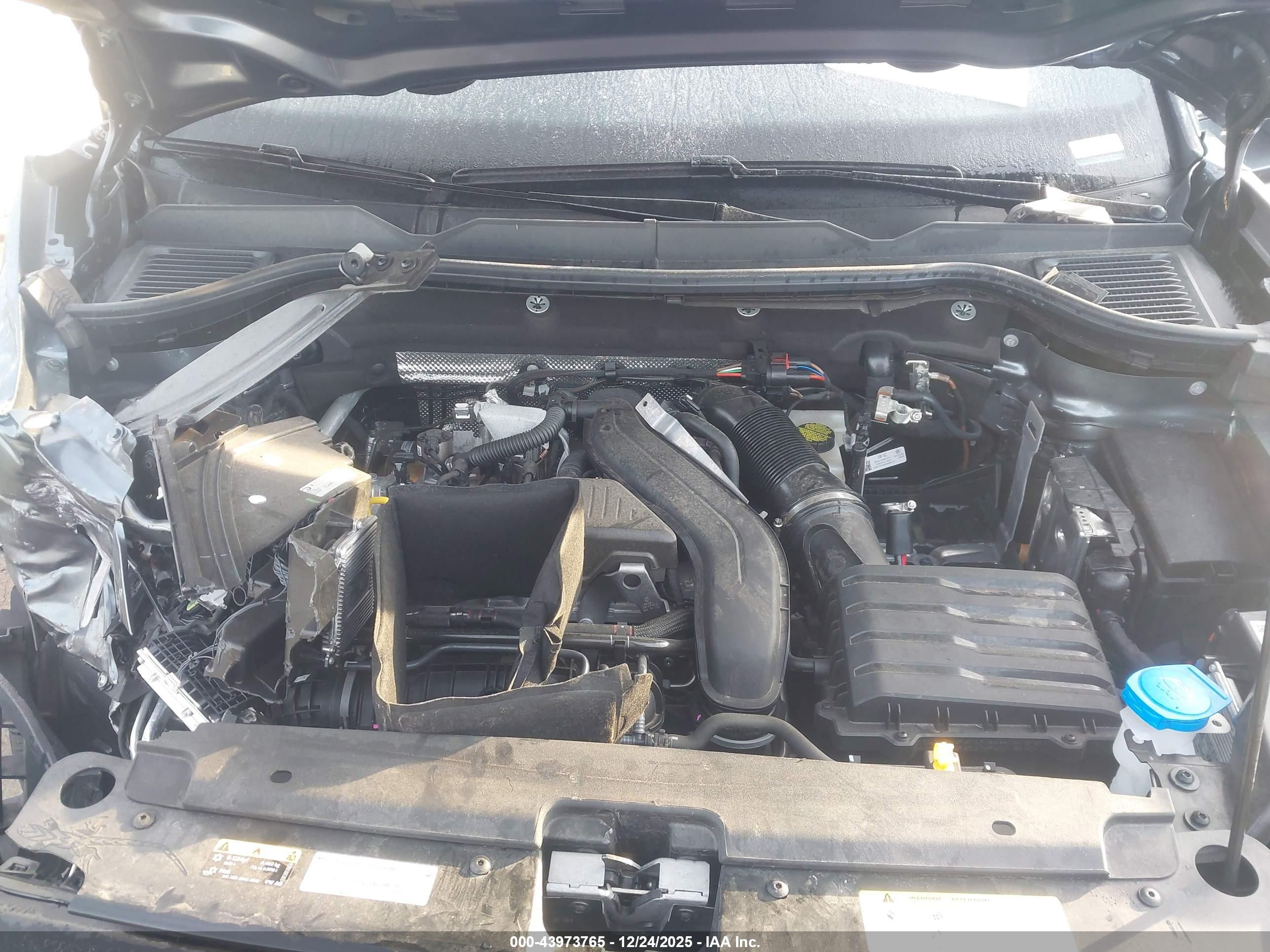 VOLKSWAGEN TAOS image 10