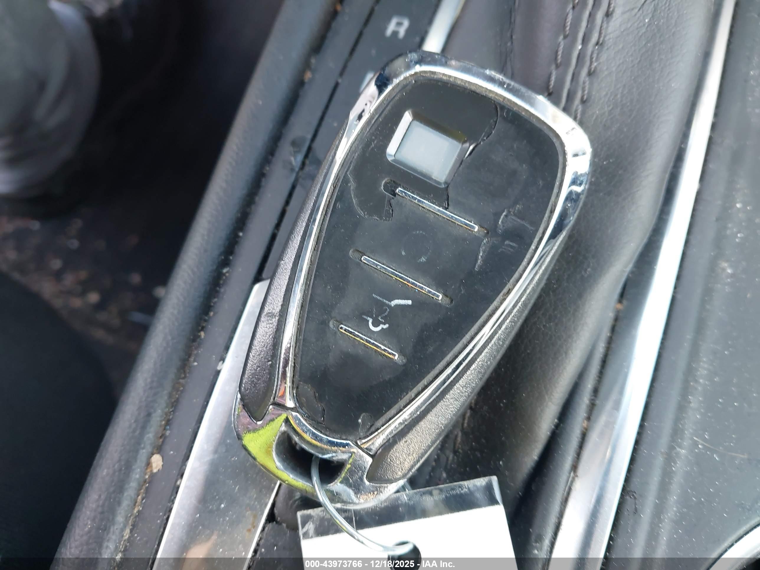 CHEVROLET EQUINOX image 11