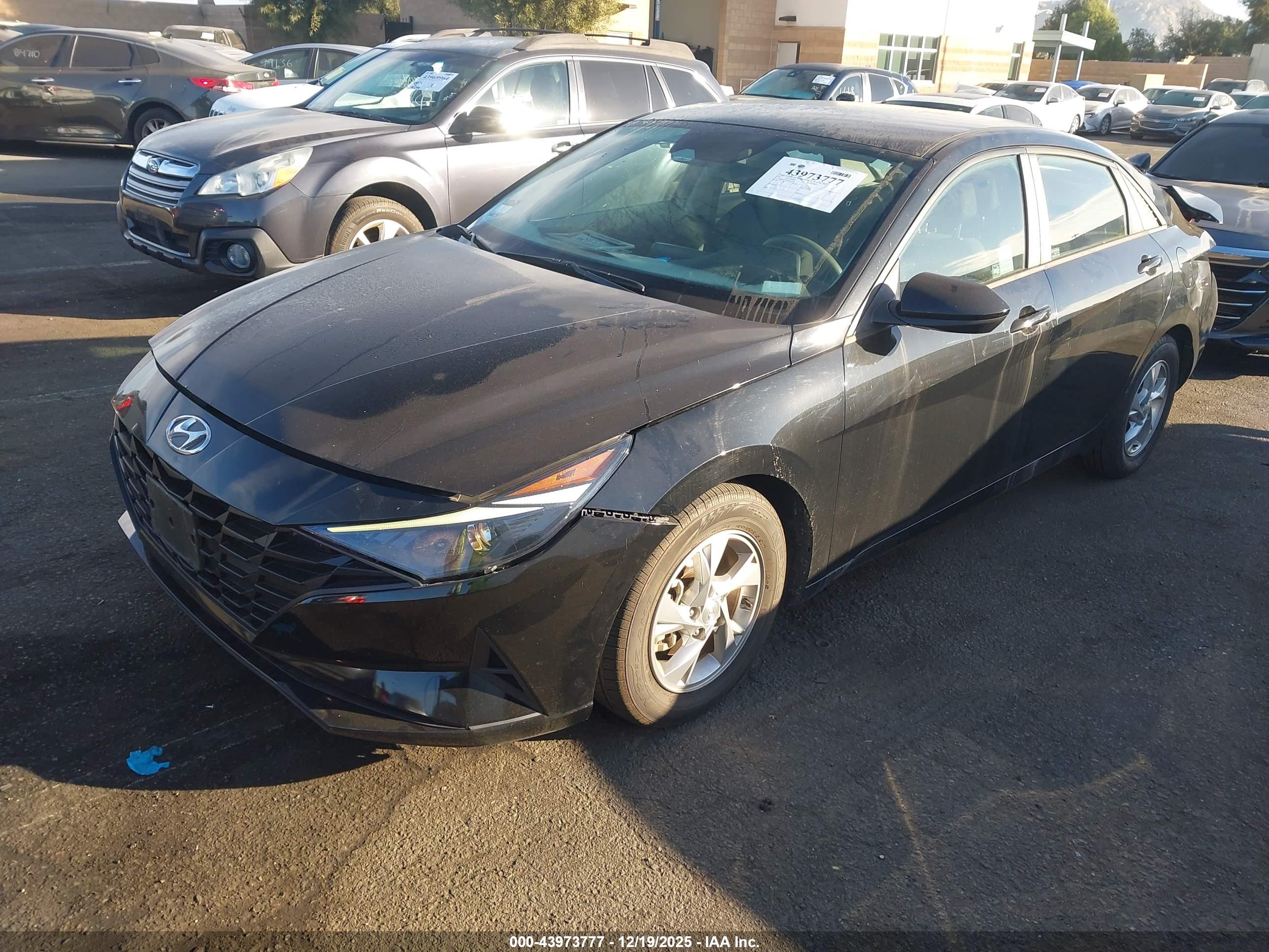 HYUNDAI ELANTRA image 2