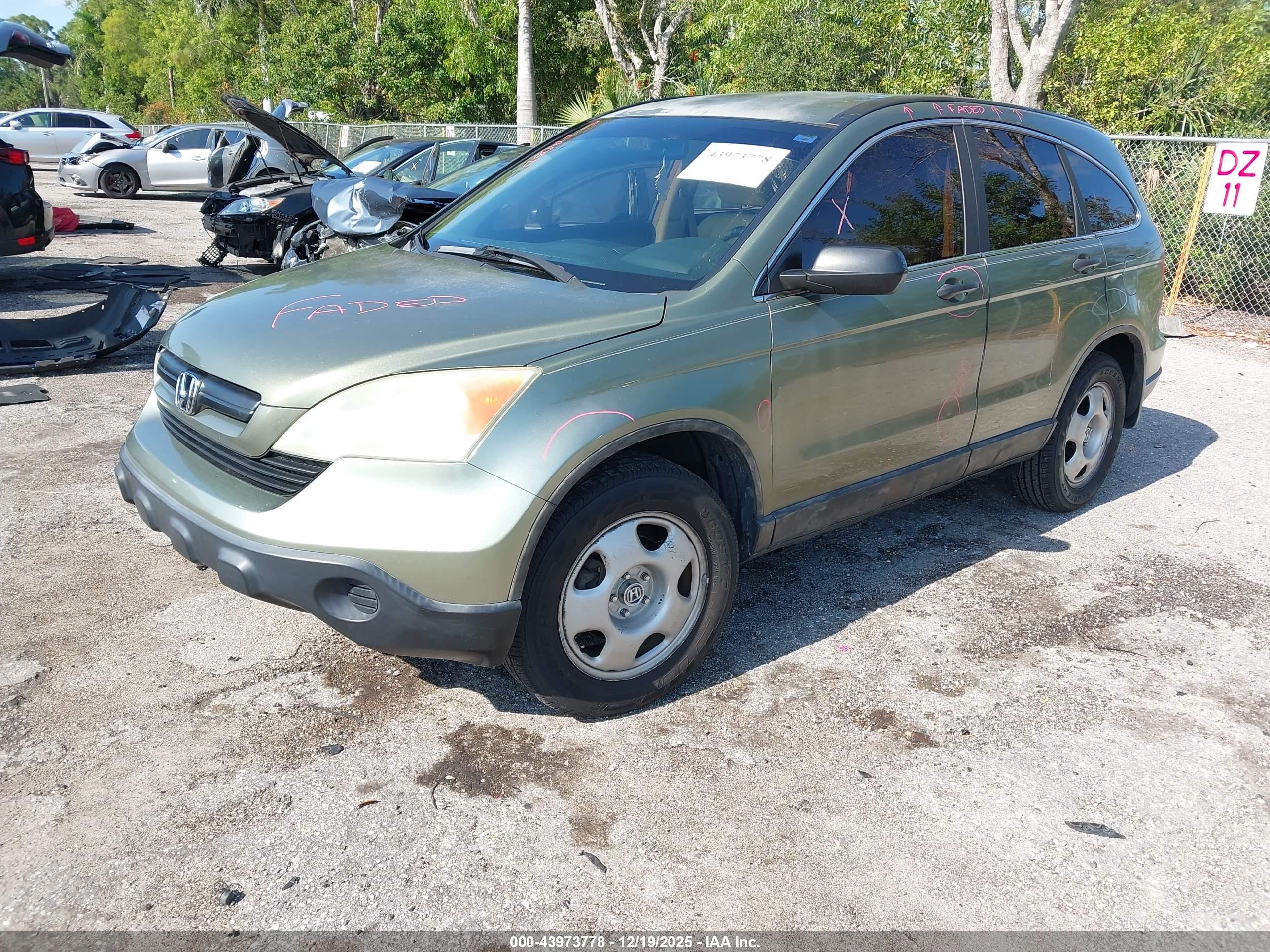 HONDA CR-V image 2