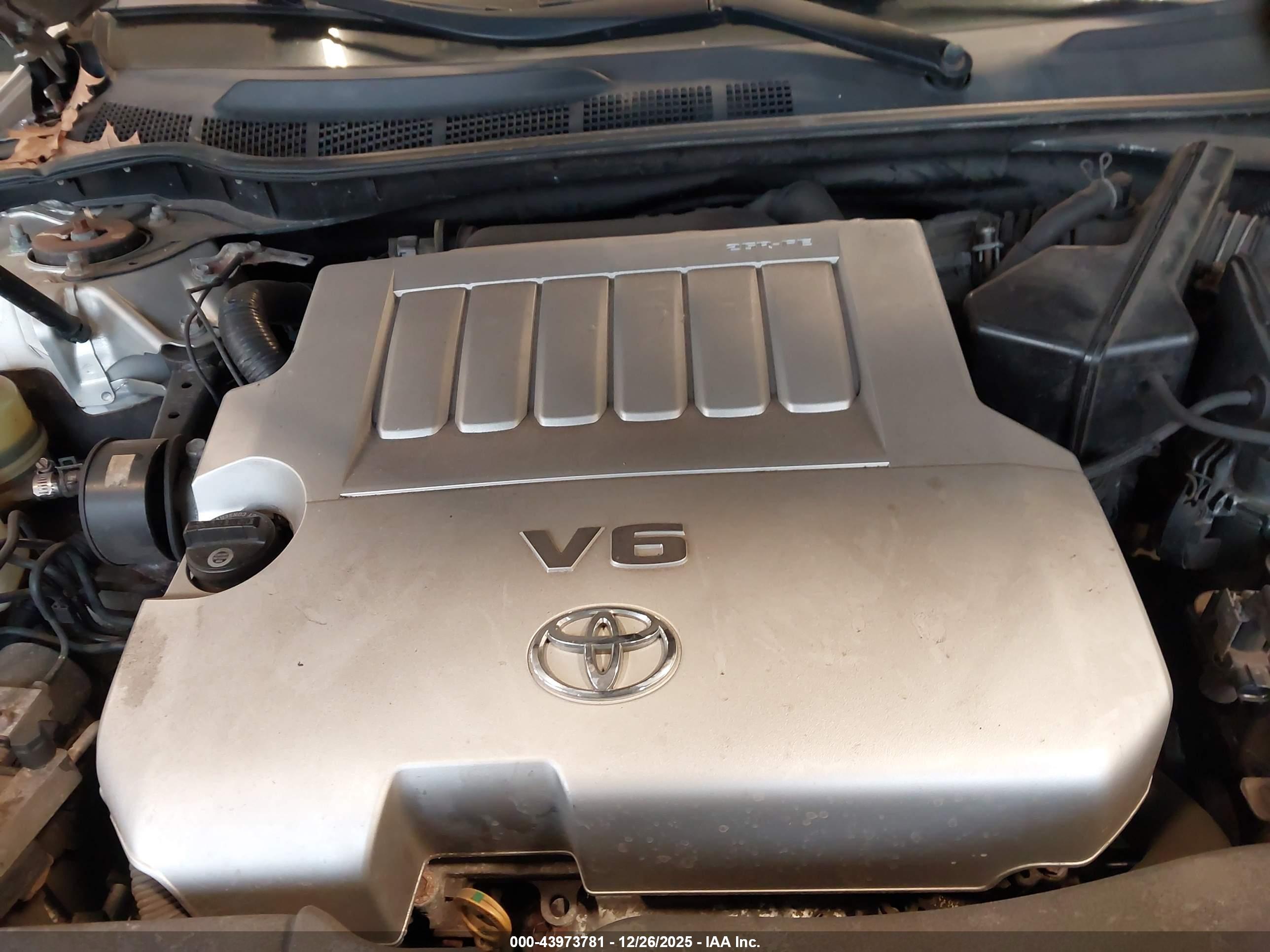 TOYOTA CAMRY image 10