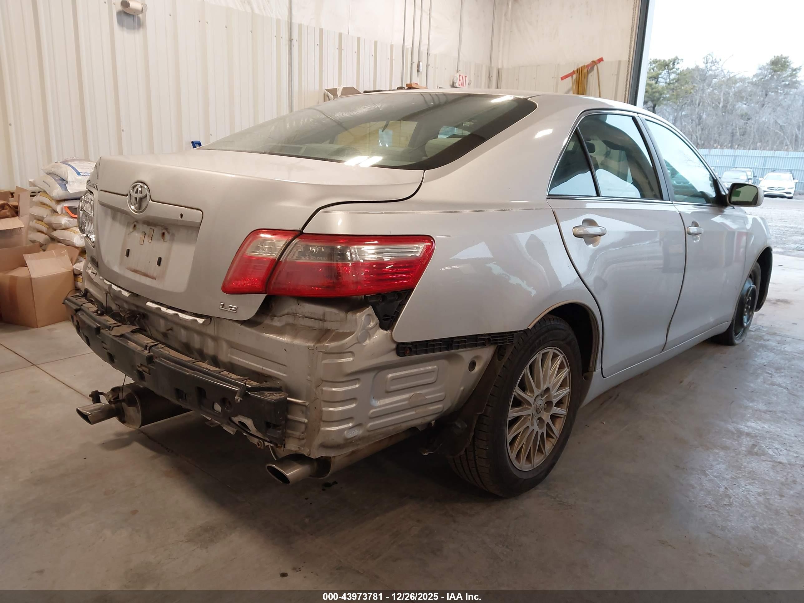 TOYOTA CAMRY image 4