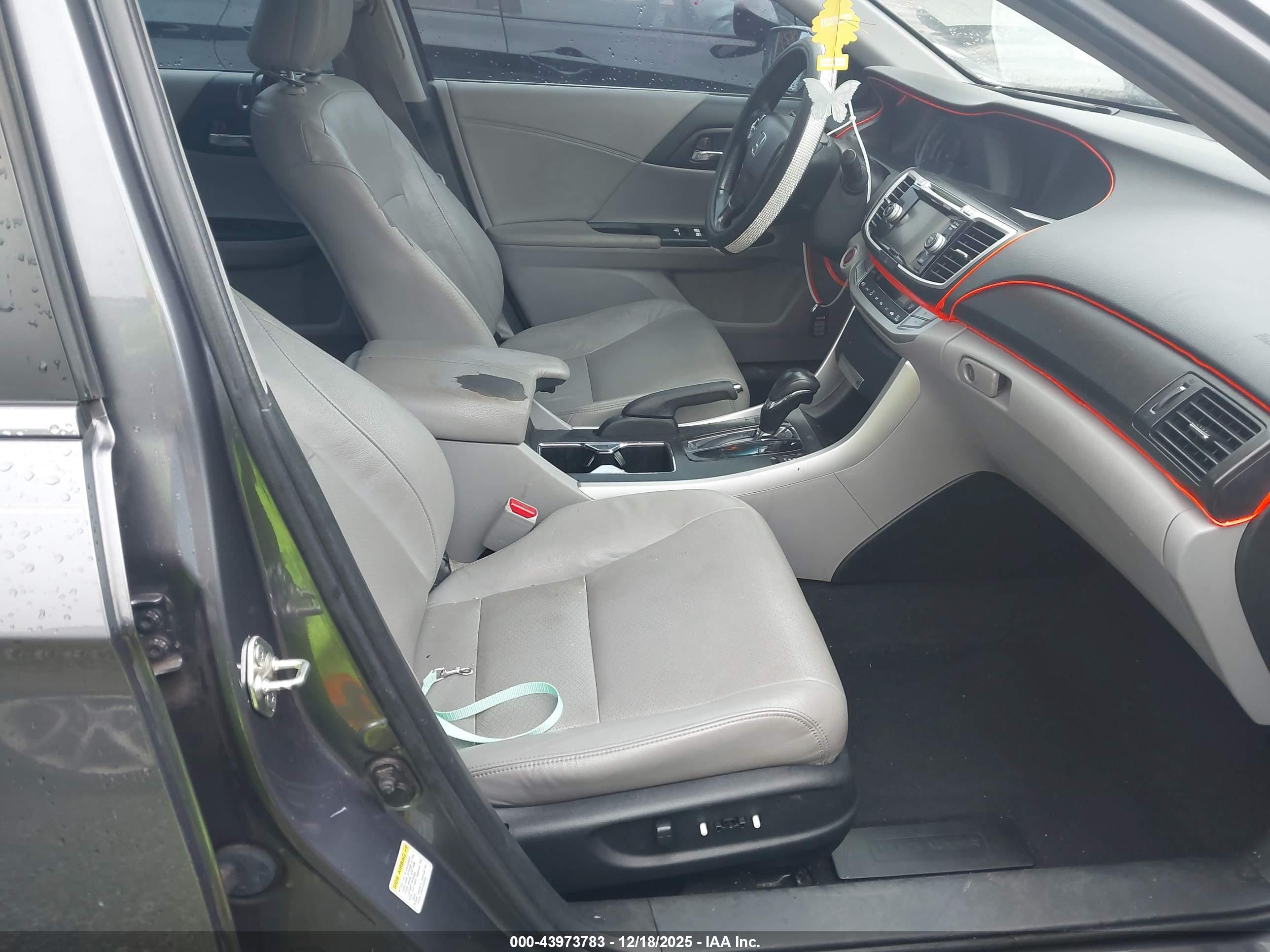HONDA ACCORD image 5