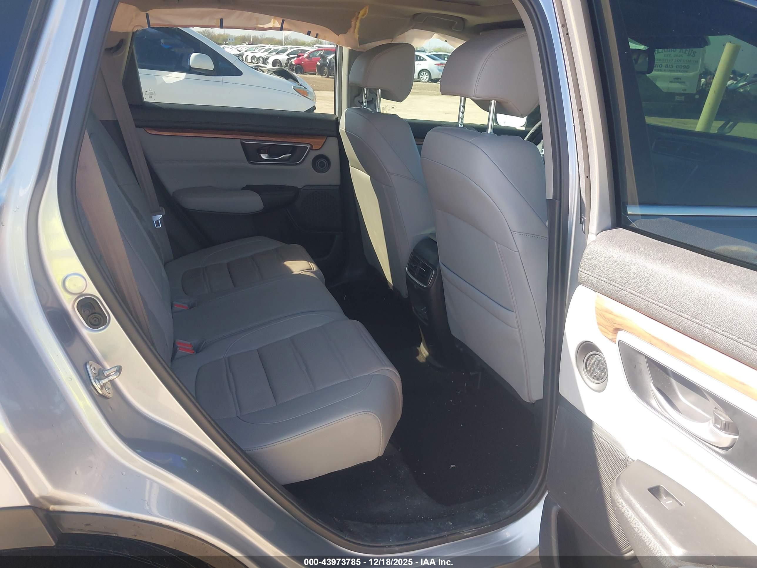 HONDA CR-V image 8