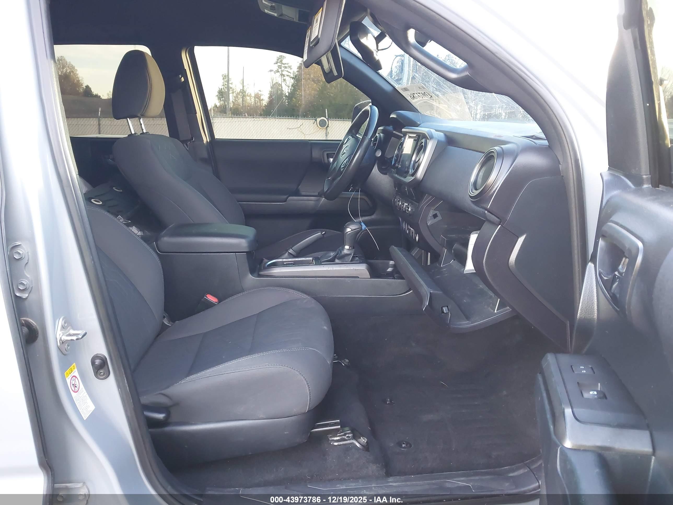 TOYOTA TACOMA image 5