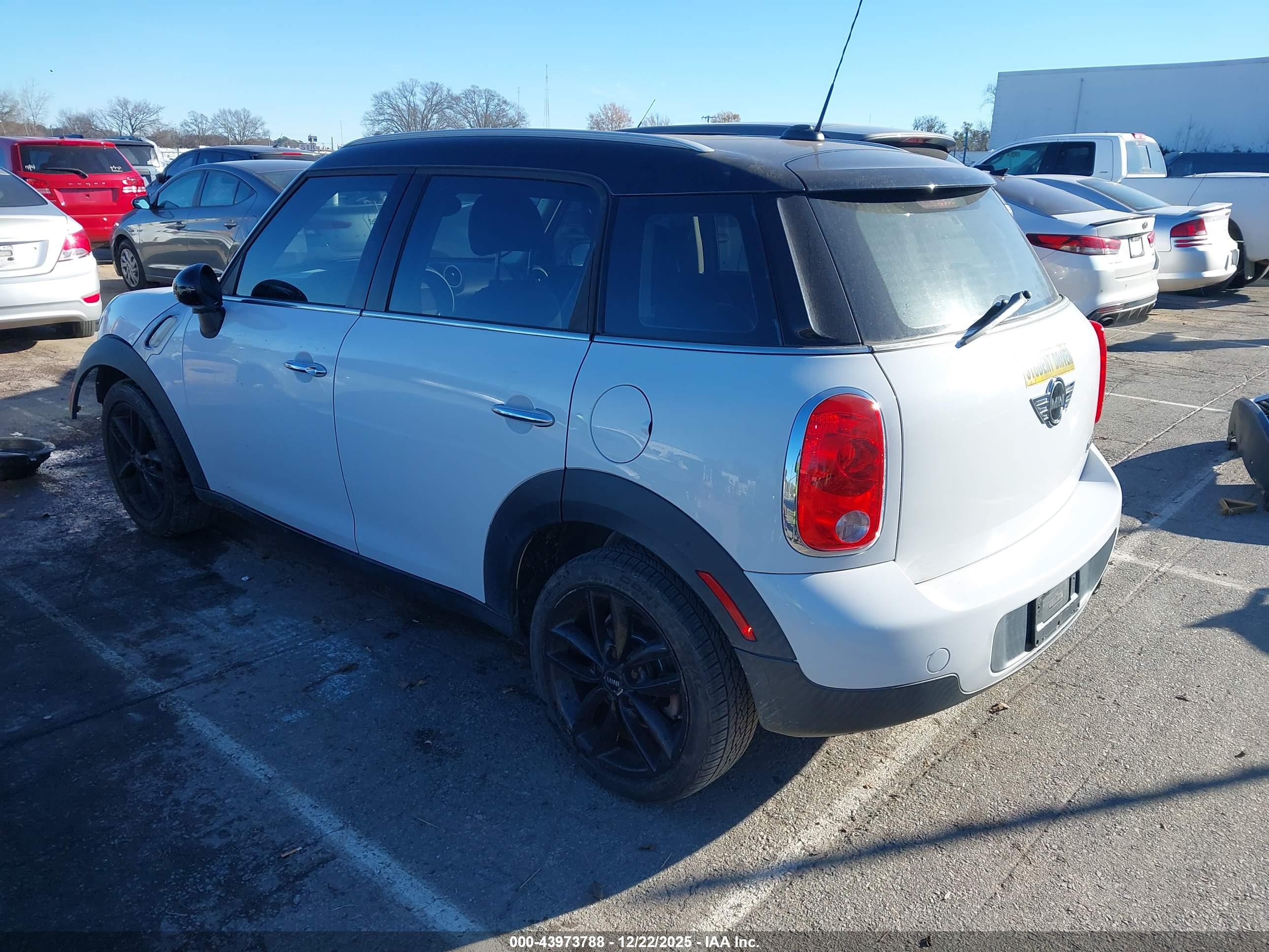 MINI COOPER image 3