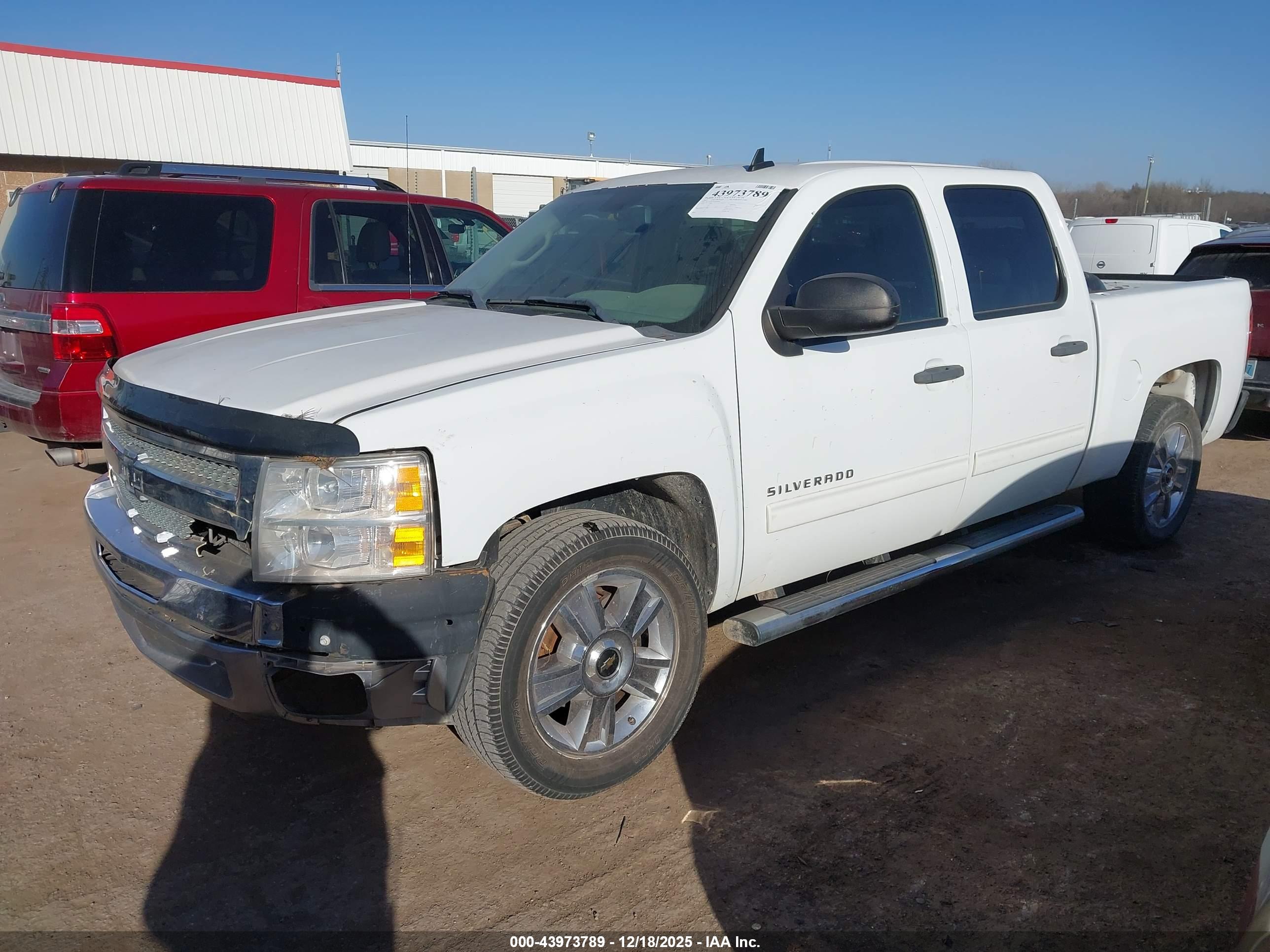 CHEVROLET SILVERADO image 2