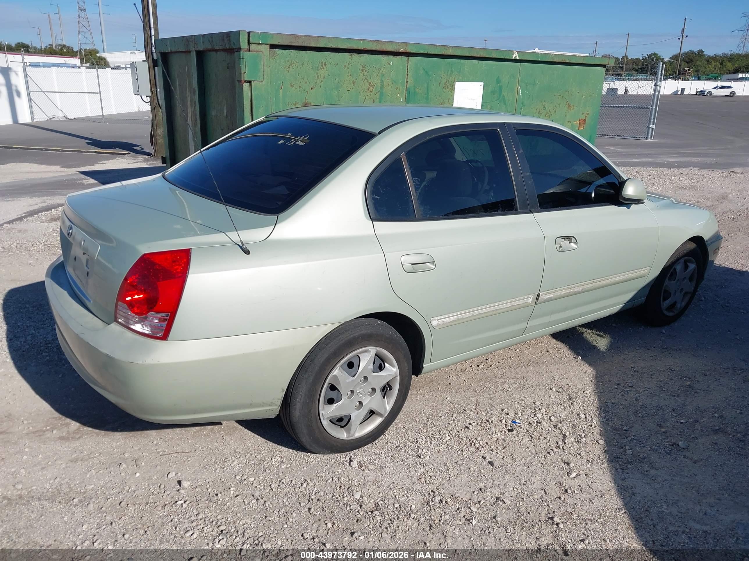 HYUNDAI ELANTRA image 4