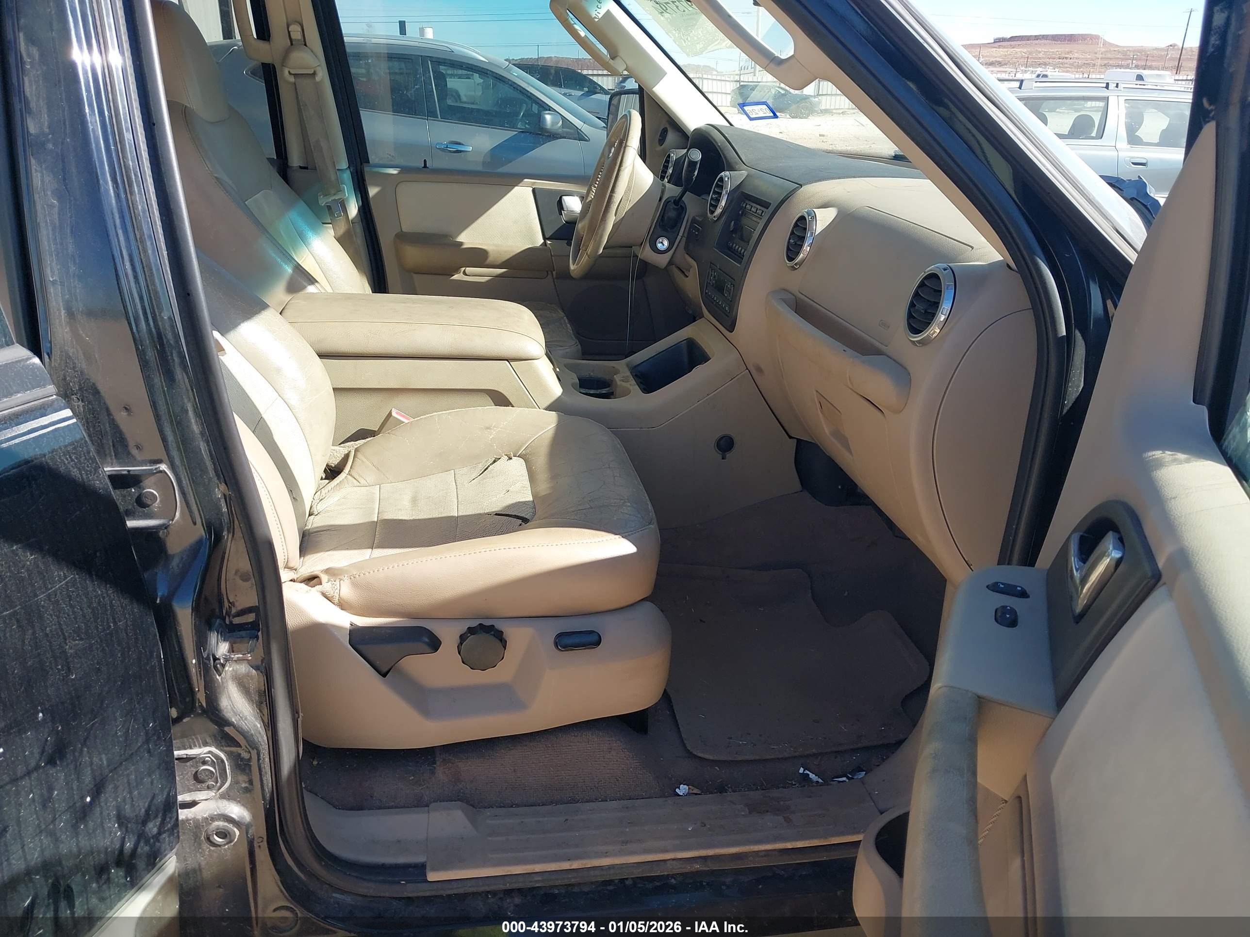 FORD EXPEDITION image 5
