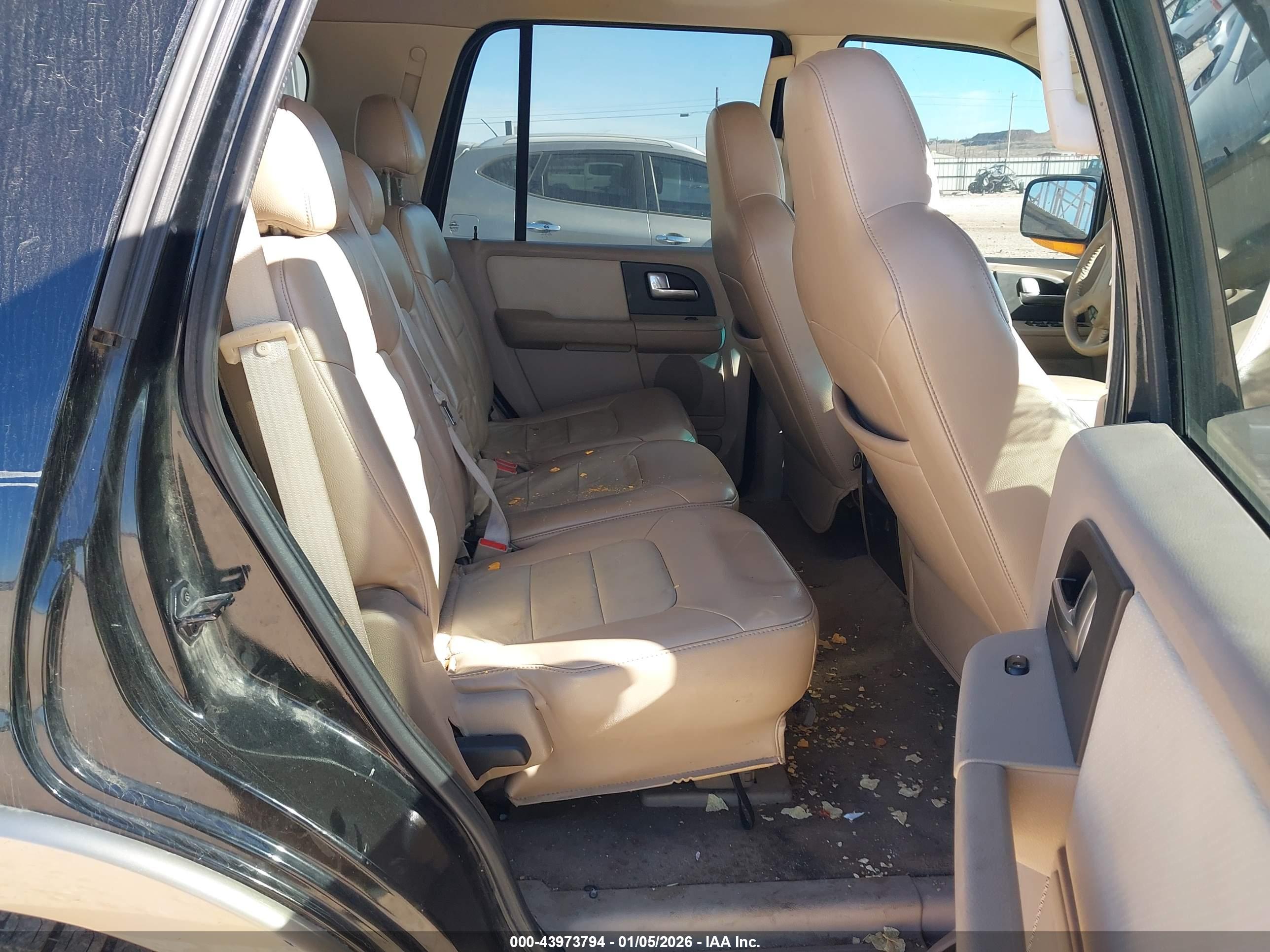 FORD EXPEDITION image 8