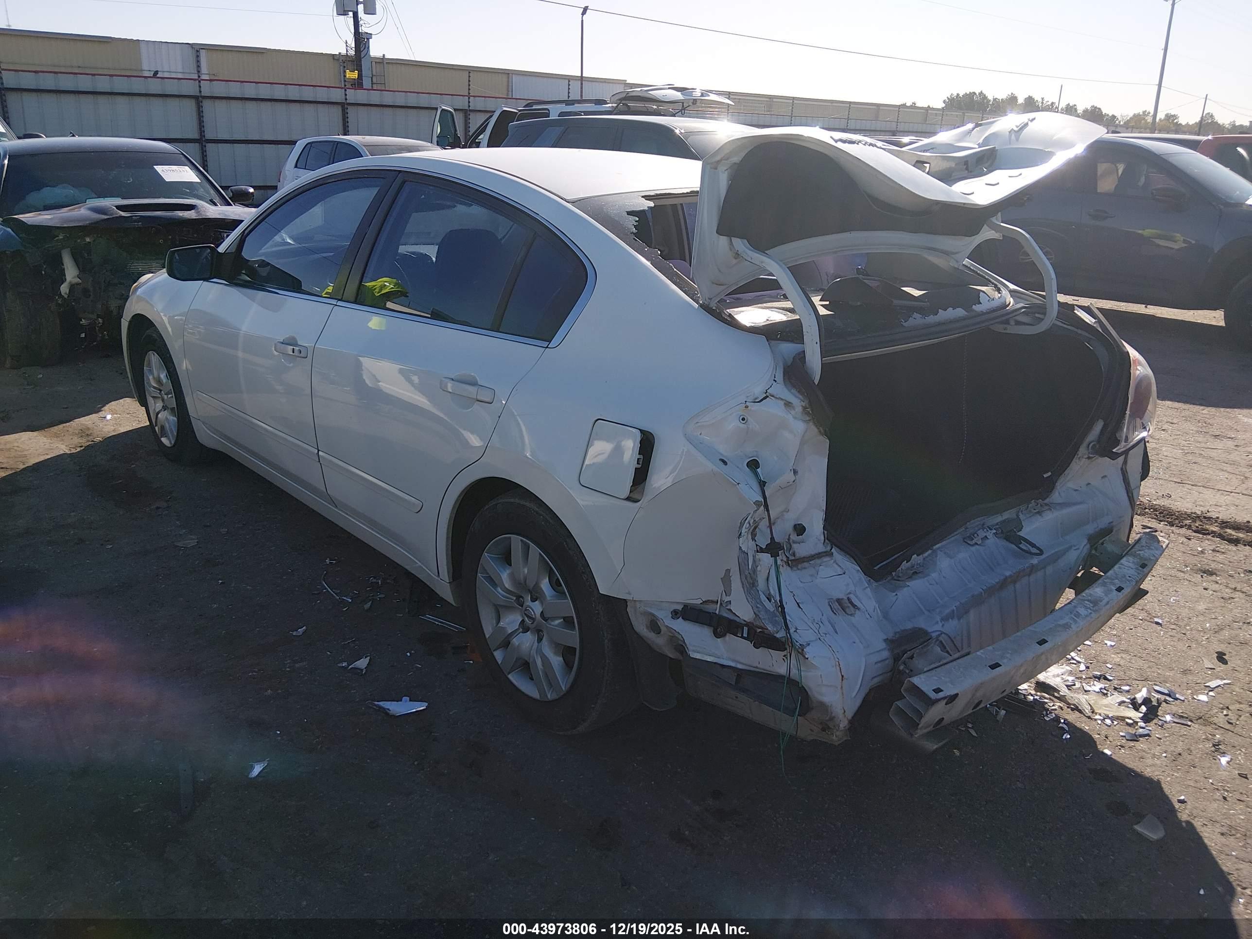 NISSAN ALTIMA image 3