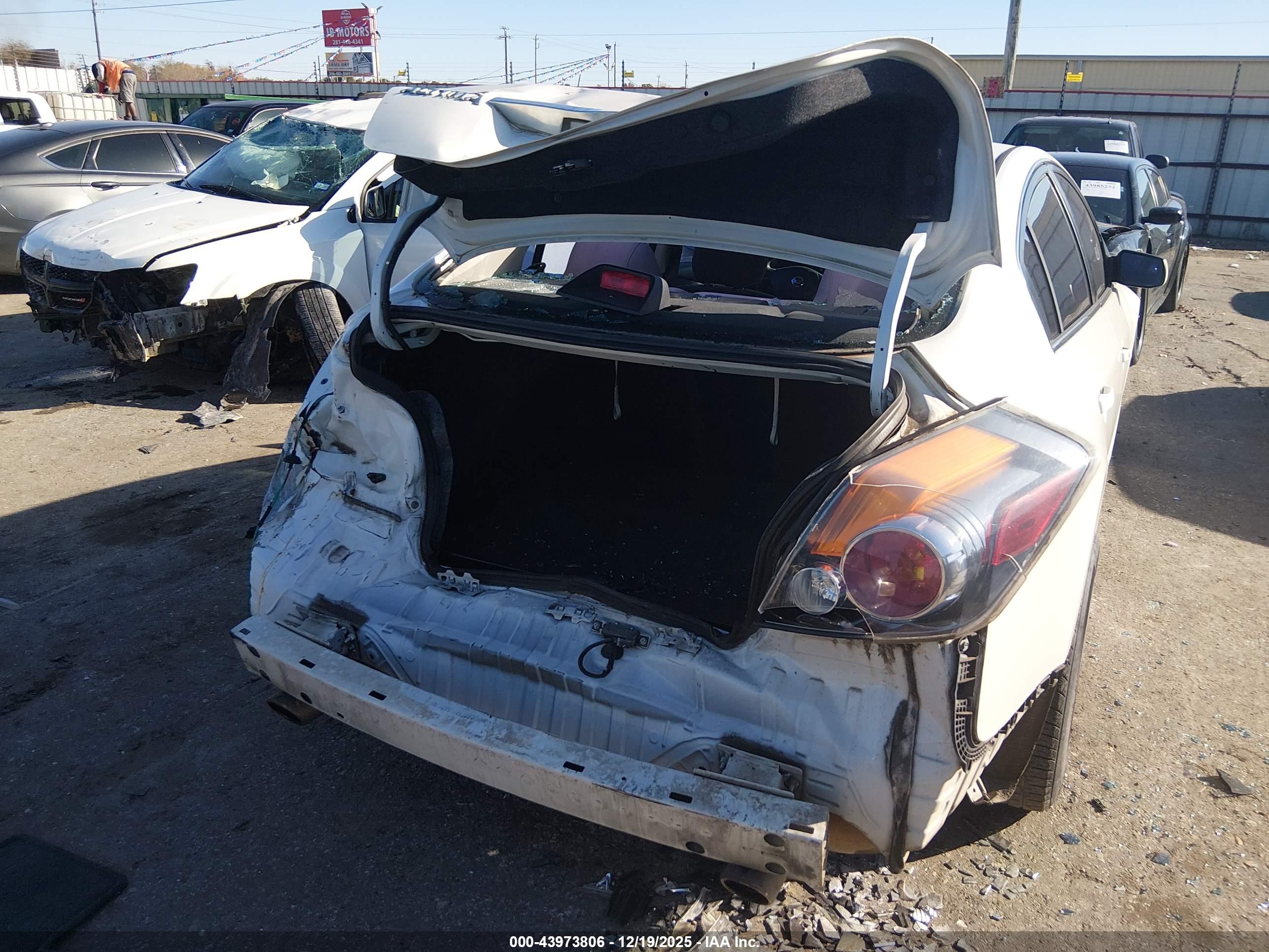 NISSAN ALTIMA image 6