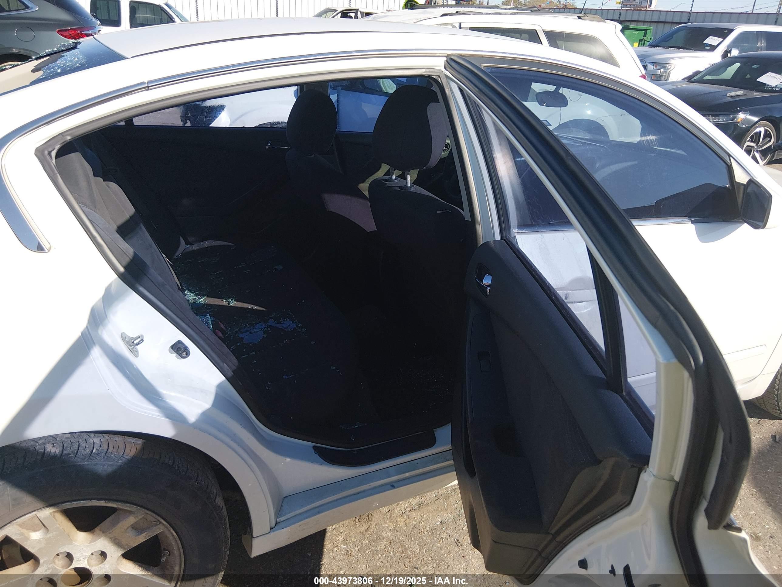 NISSAN ALTIMA image 8