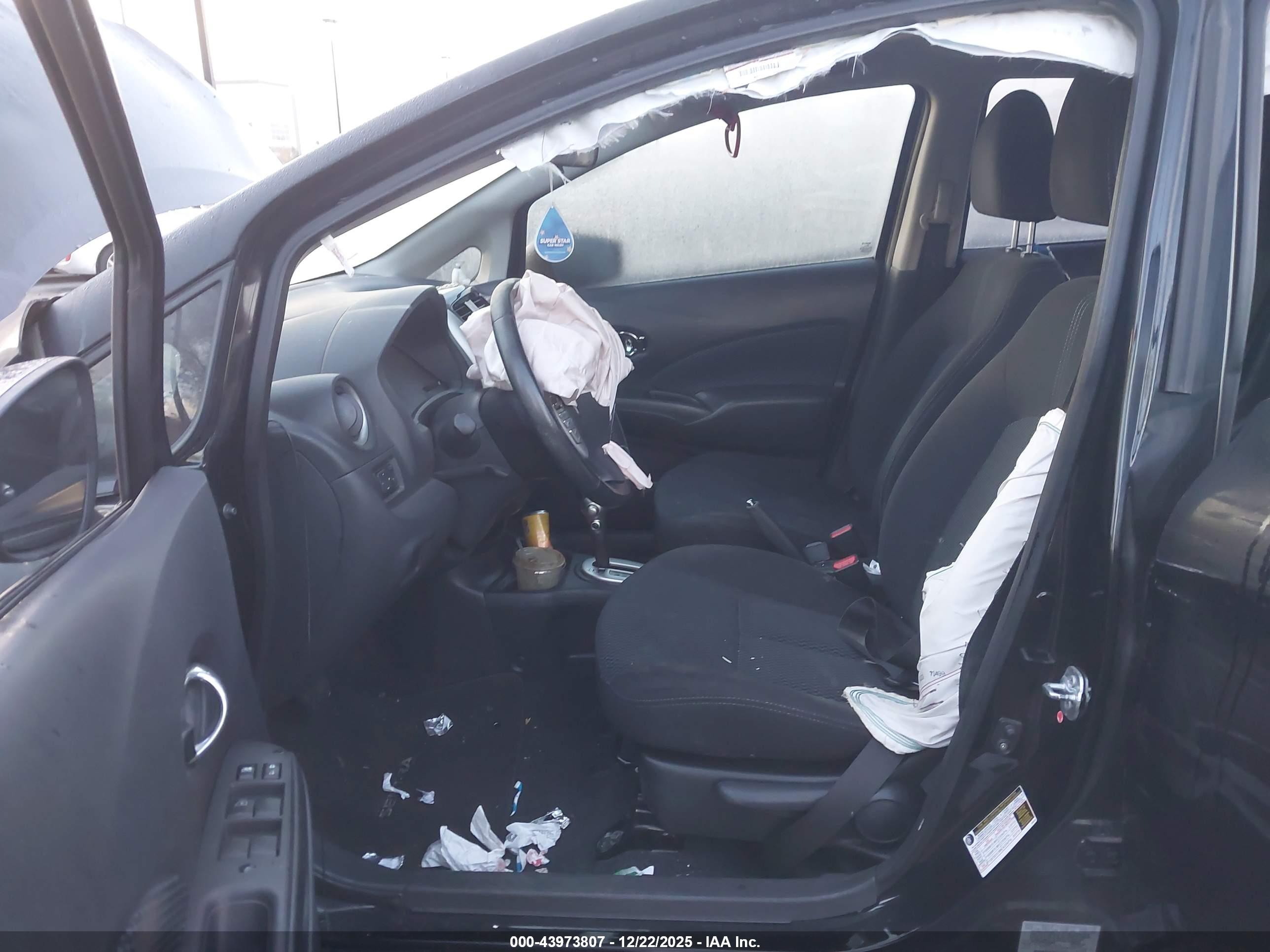NISSAN VERSA image 5