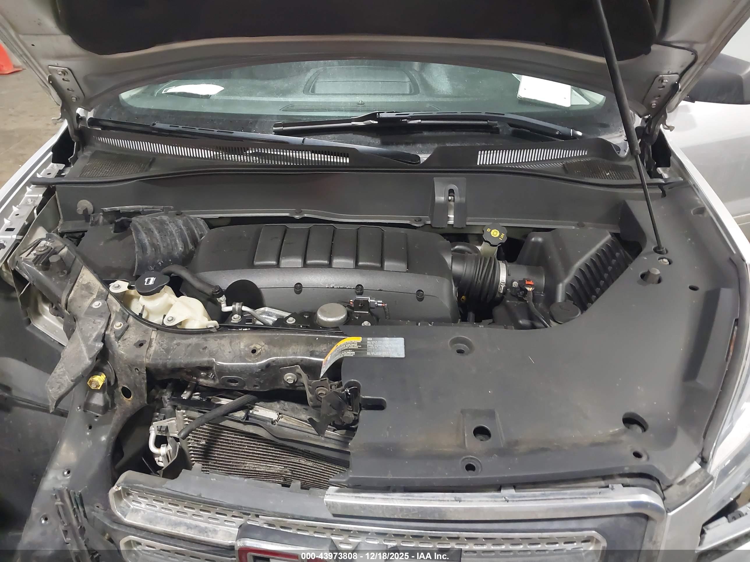 GMC ACADIA image 10