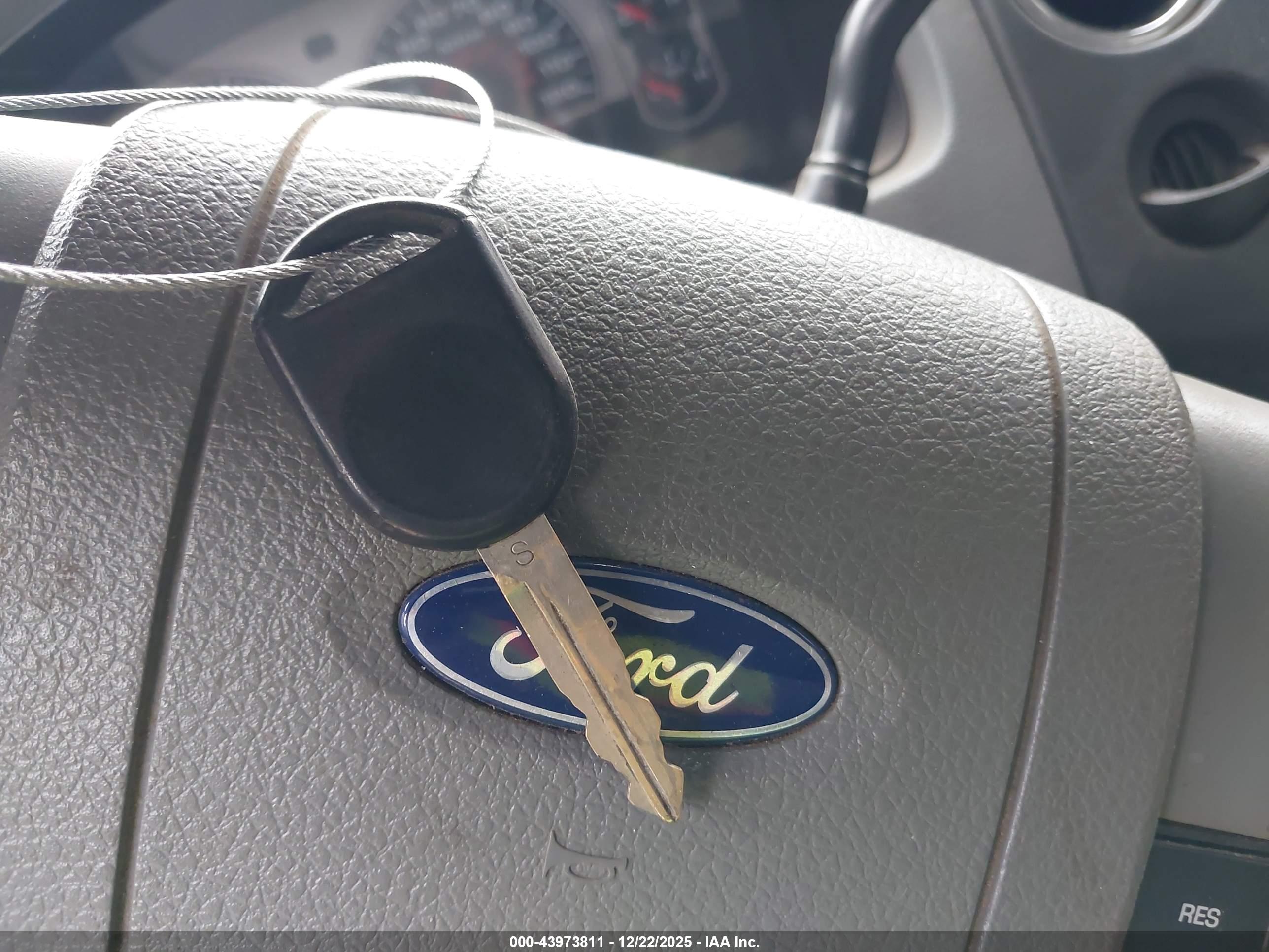 FORD F-150 image 11