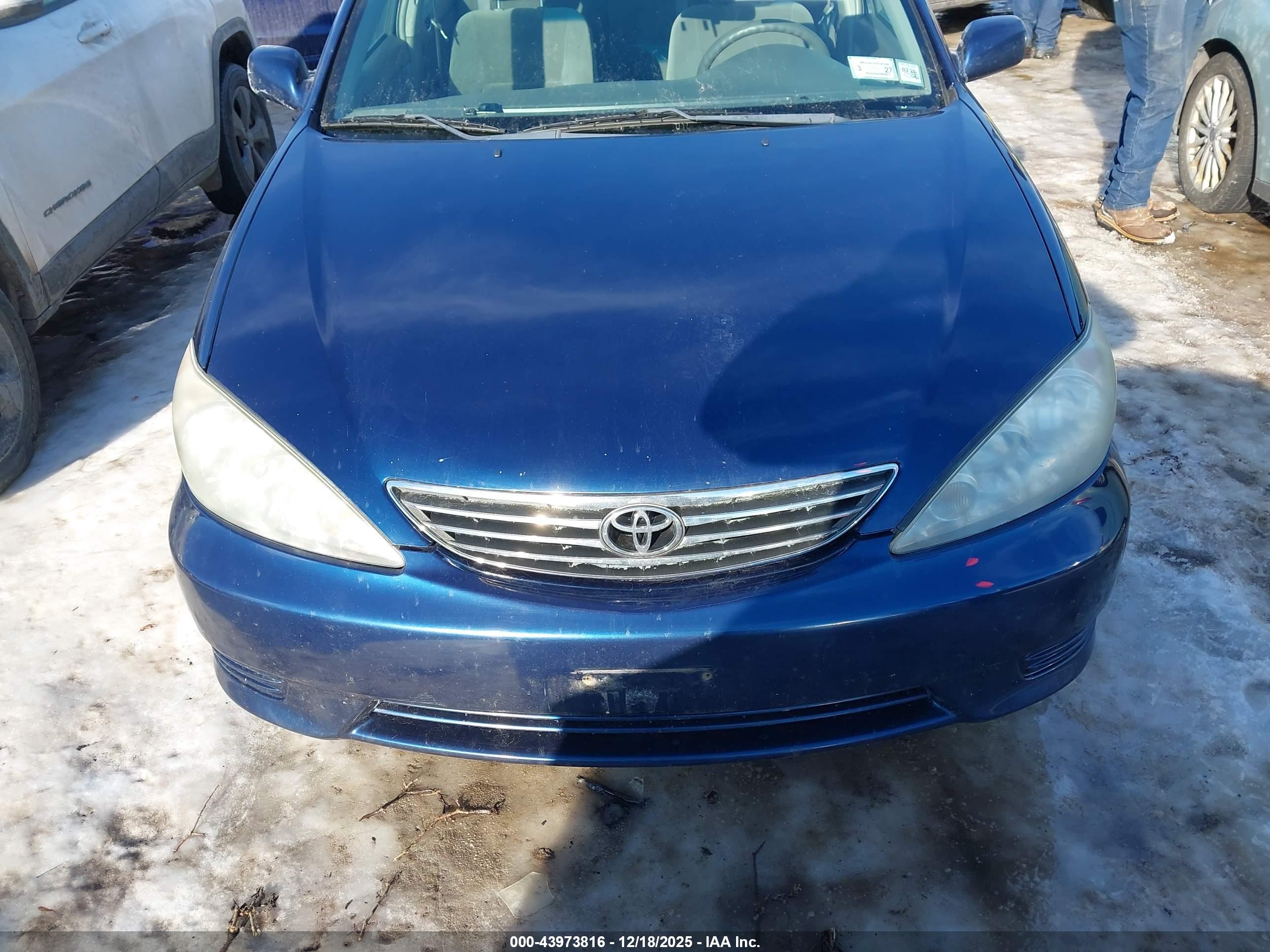 TOYOTA CAMRY image 6