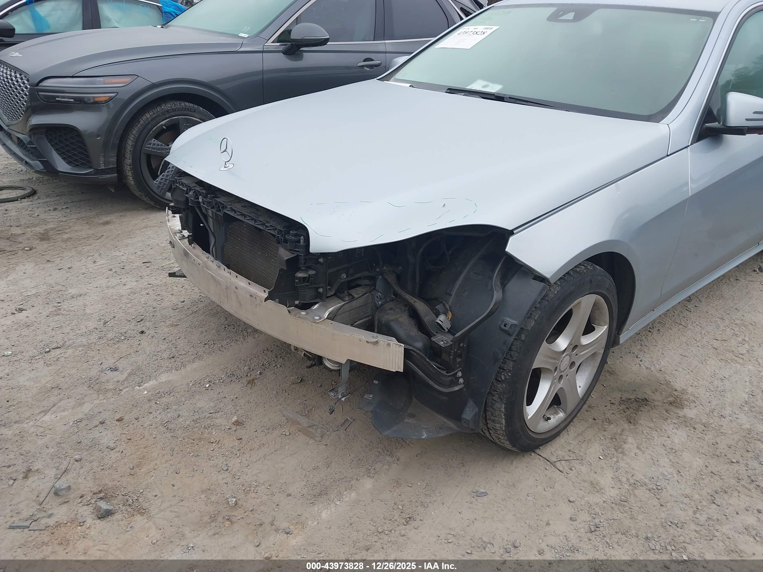 MERCEDES-BENZ E image 6